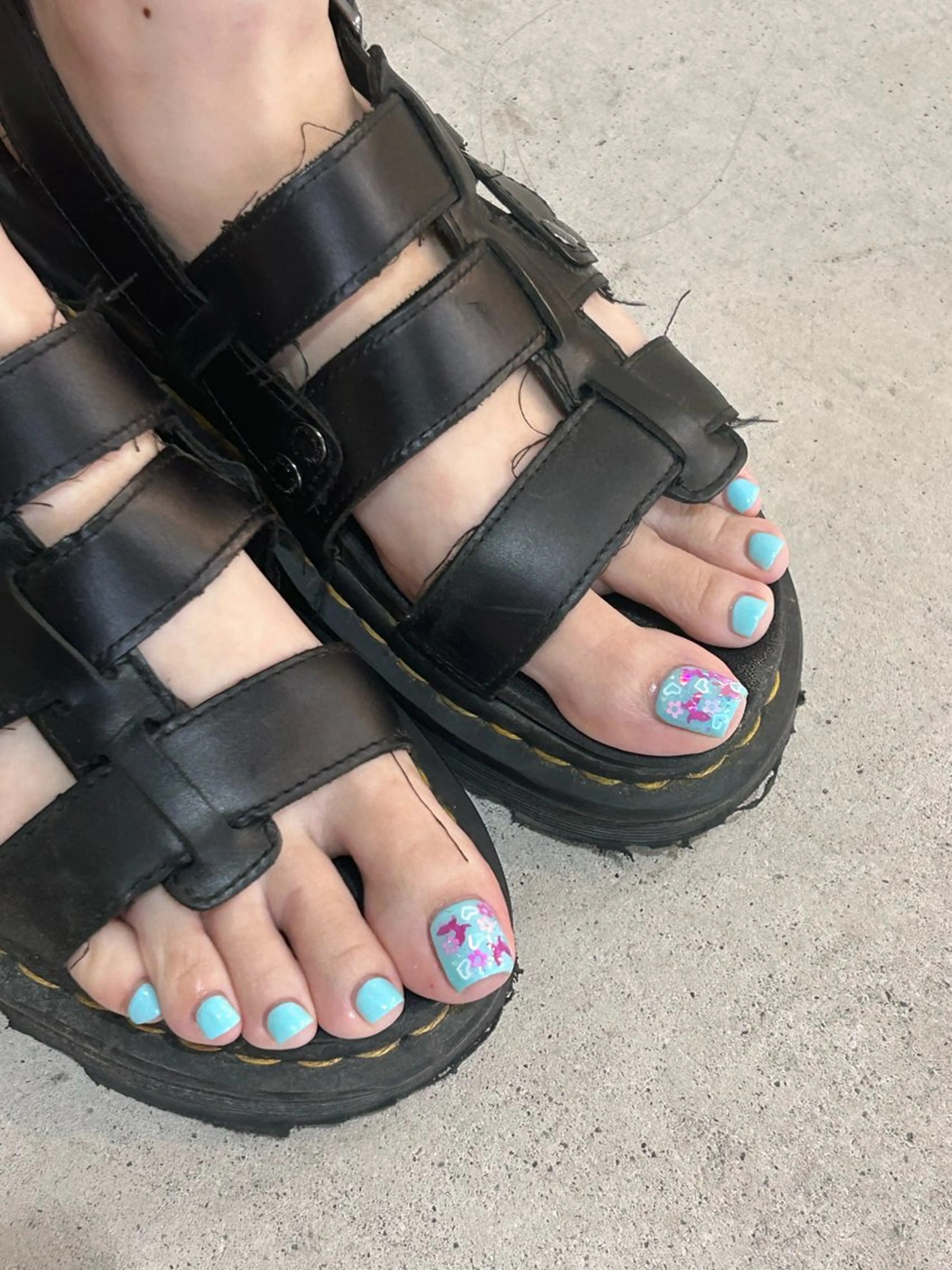 ネイル フットネイル 川口 実優のネイルデザイン