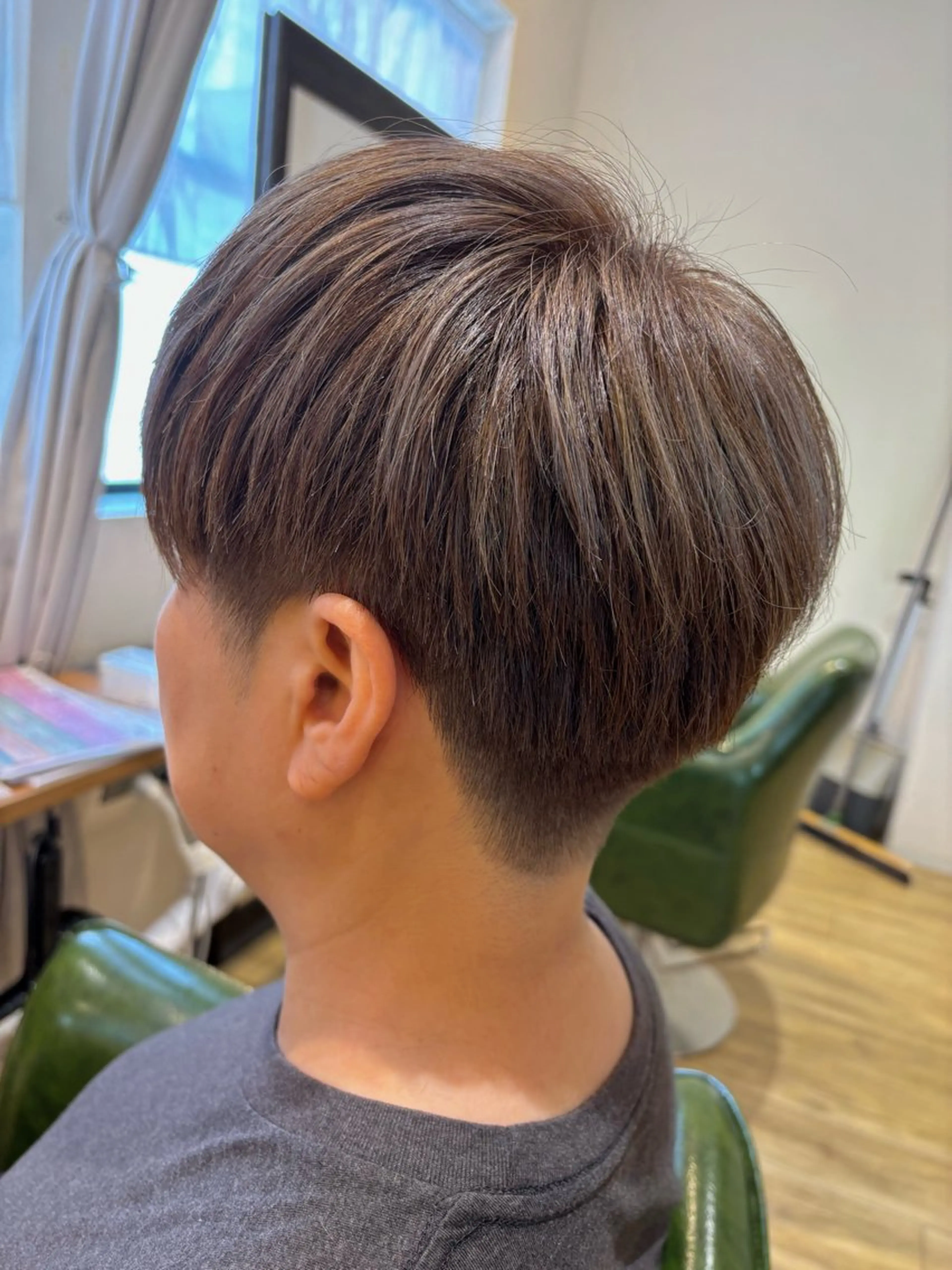 ショート カラー 秋野 遥のヘアスタイル