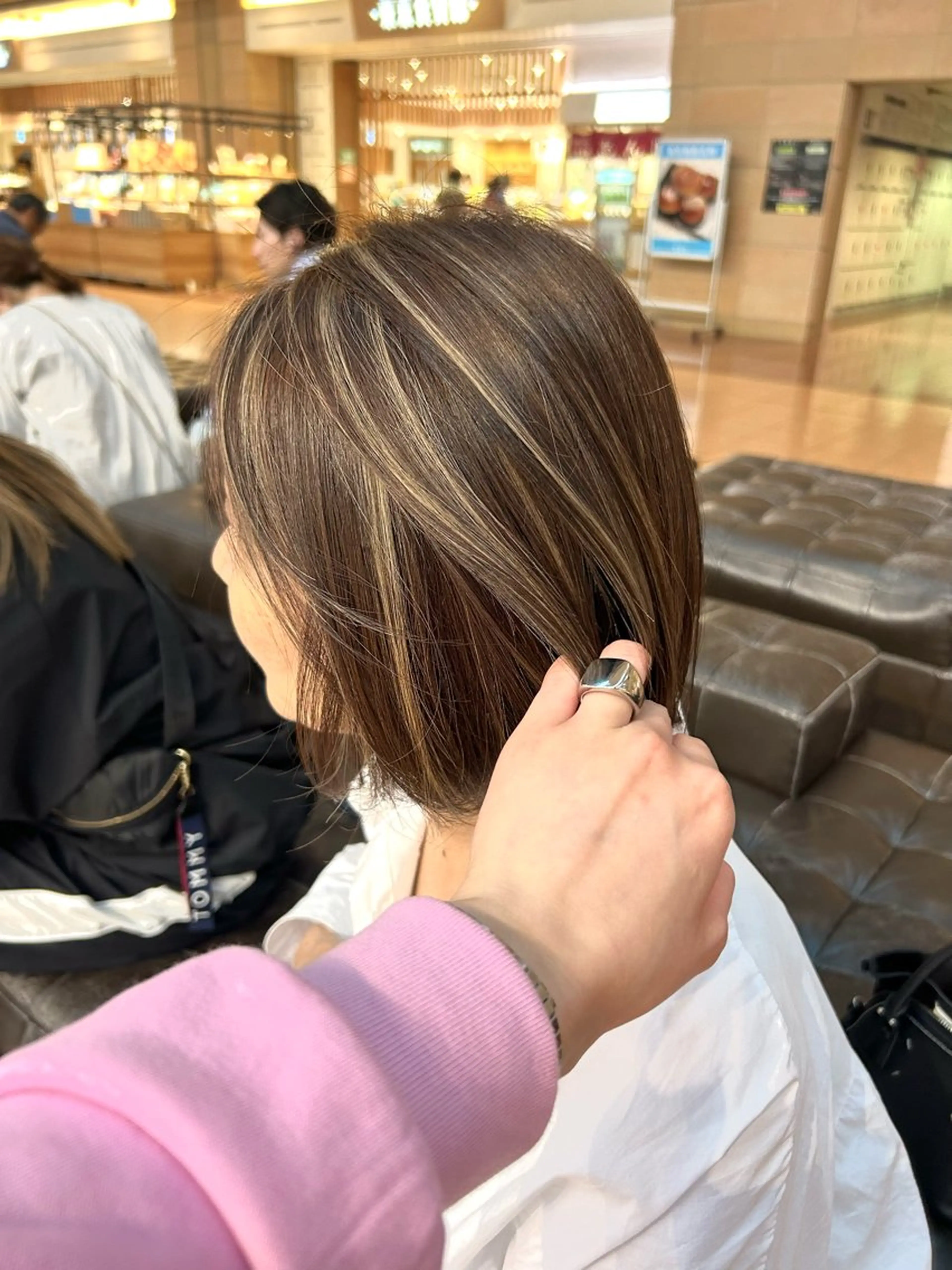 ショート カット ヘアカラー トリートメント 🩵縮毛矯正/ブリー チ/髪質改善/いつかのヘアスタイル