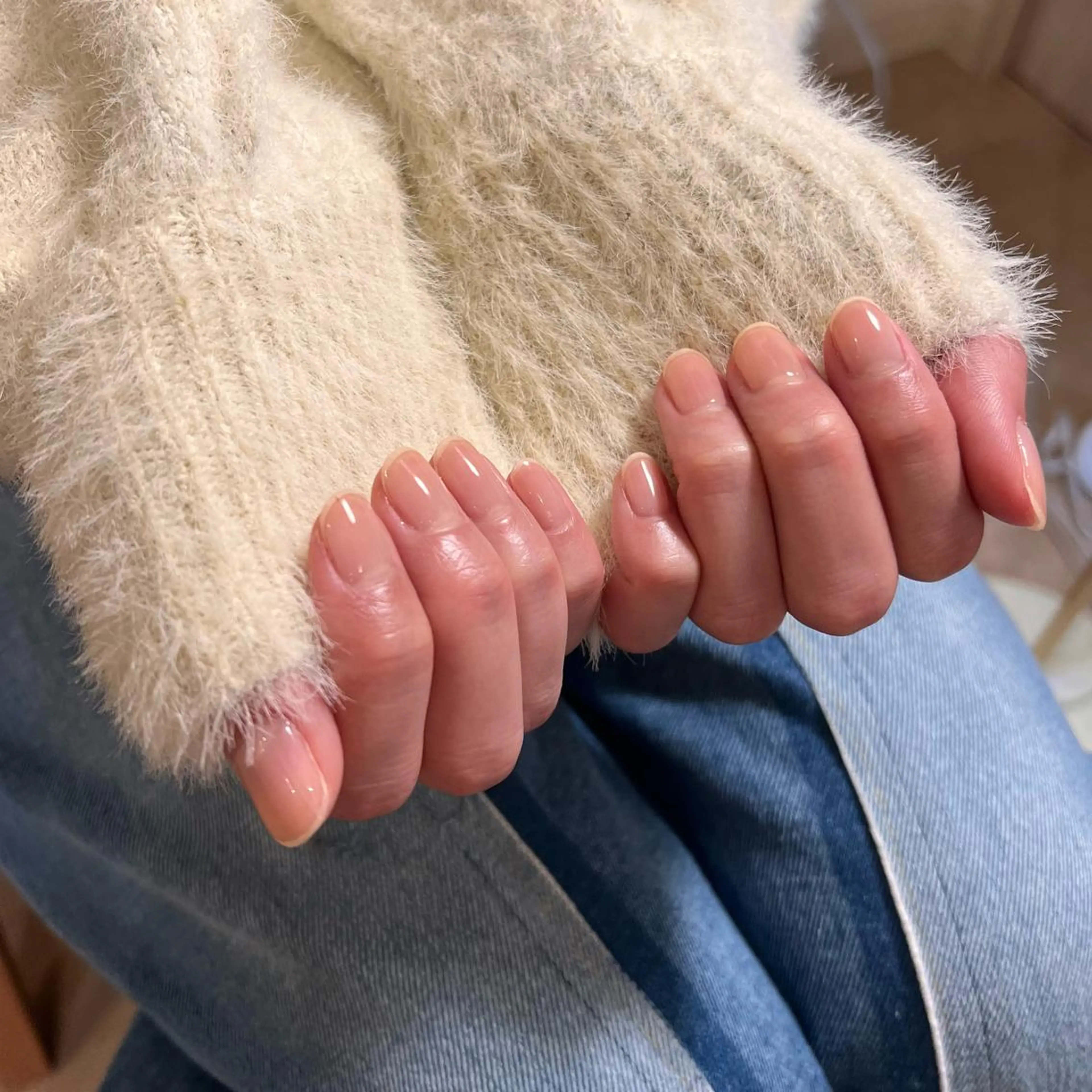 ショート ショートヘア ハンドネイル 𝐞𝐚𝐜𝐡 nanami🩰のネイルデザイン