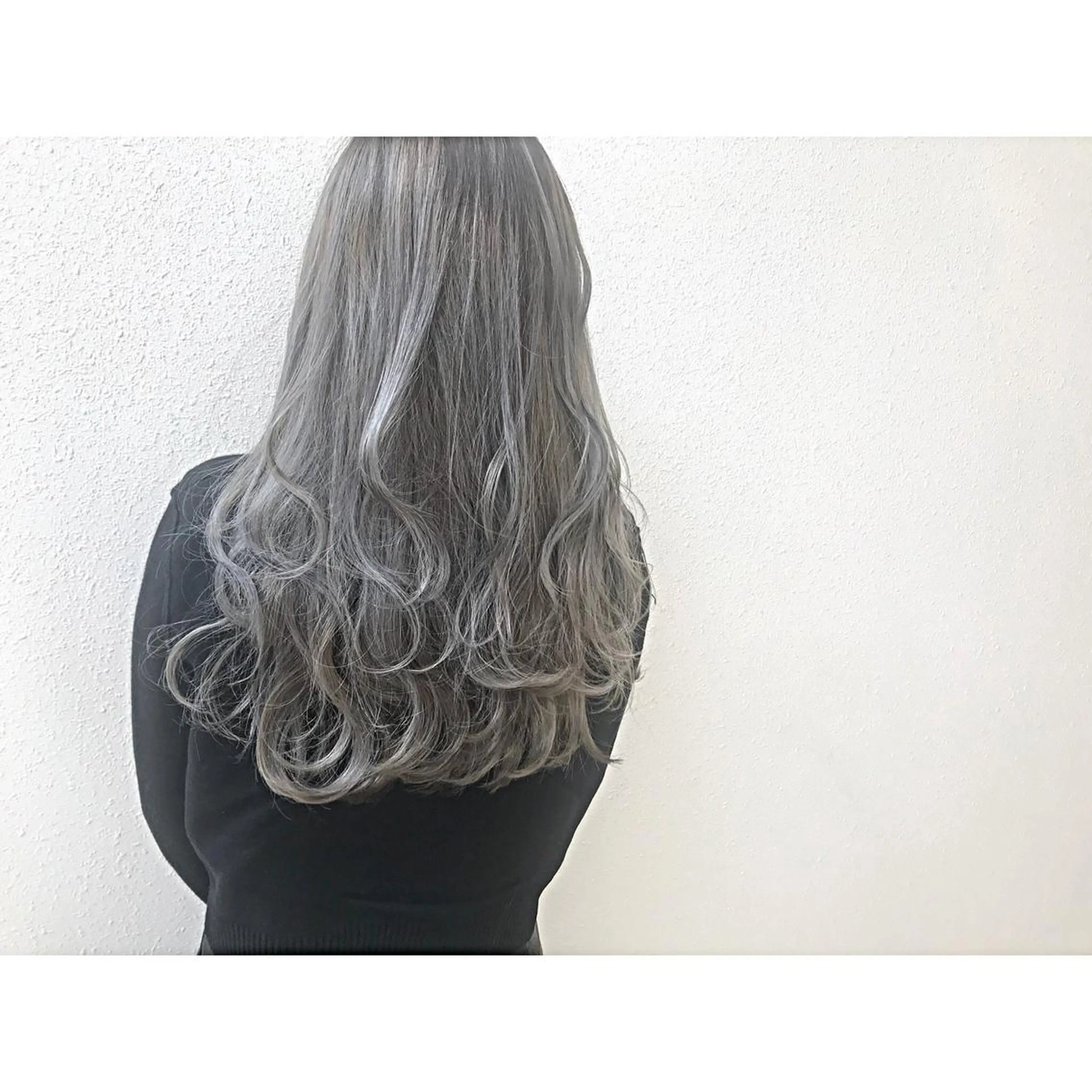 ロング カラー アディクシーカラー ブリーチ カット ヘアカラー トリートメント 荒木 拓也のヘアスタイル