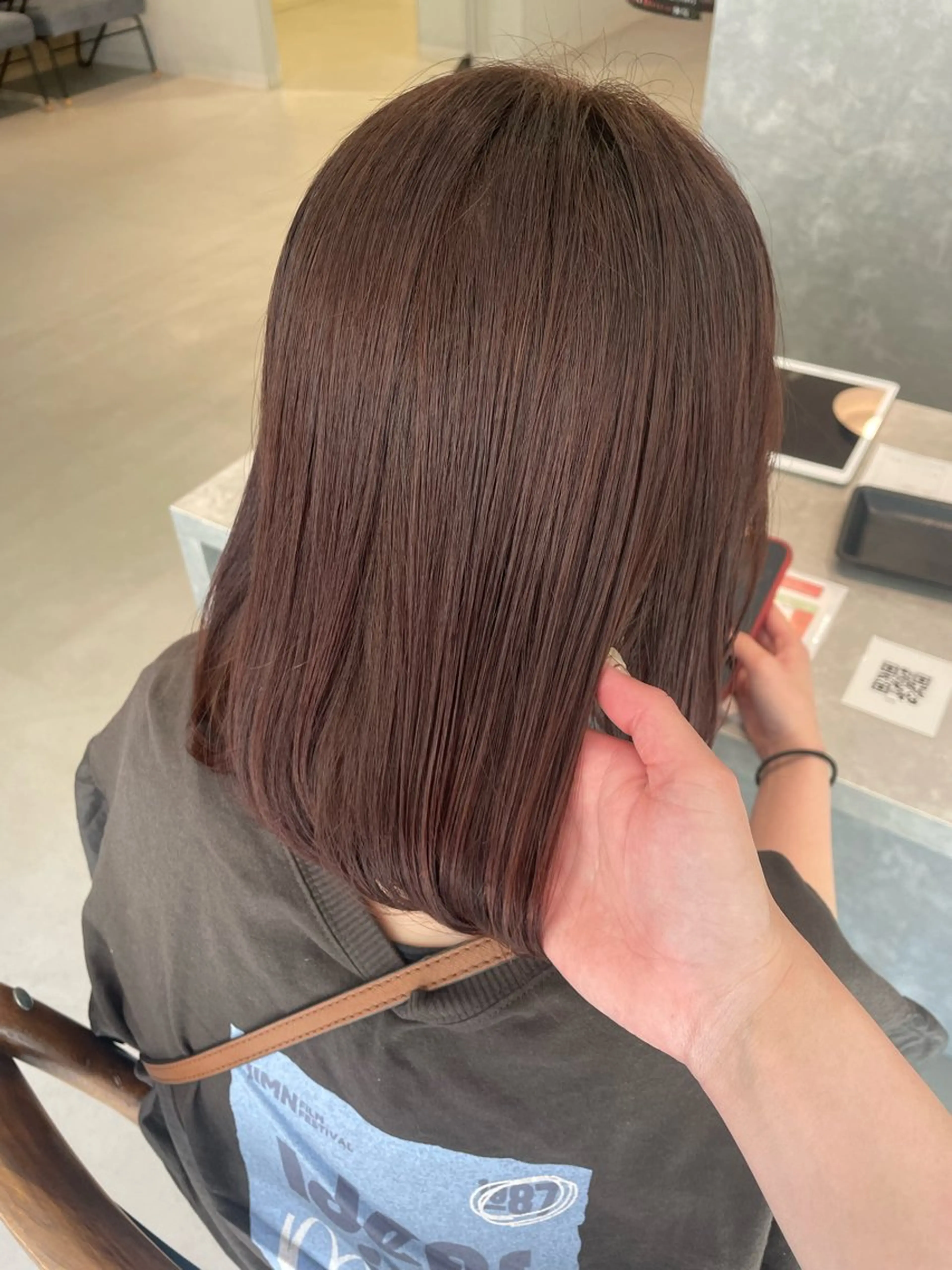 ミディアム カラー オレンジ ピンクカラー ボブ 大人可愛い🎀ིྀ 🪞柔らかベージュのヘアスタイル