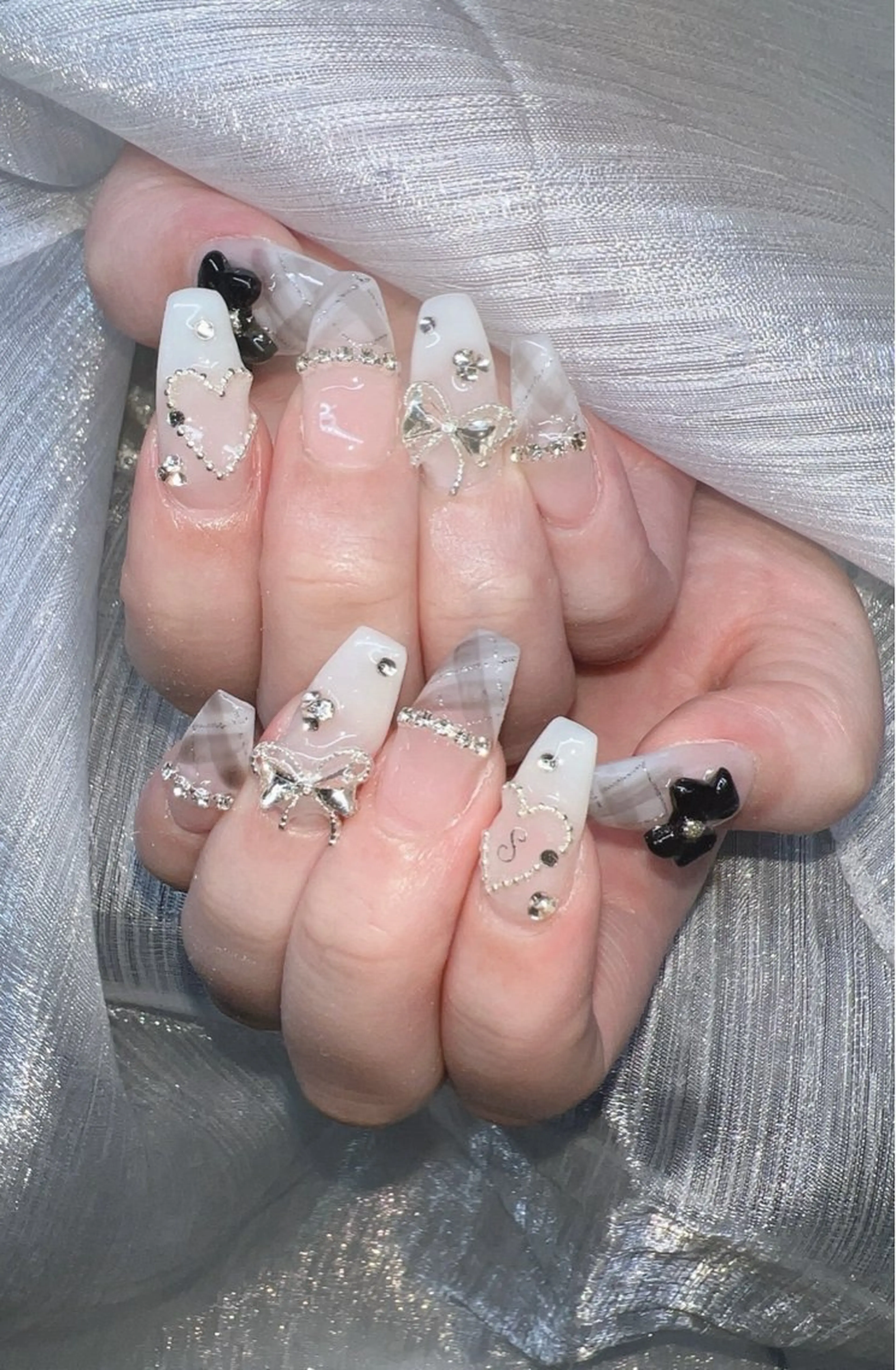 ネイル ハンドネイル Lee Nailsのネイルデザイン