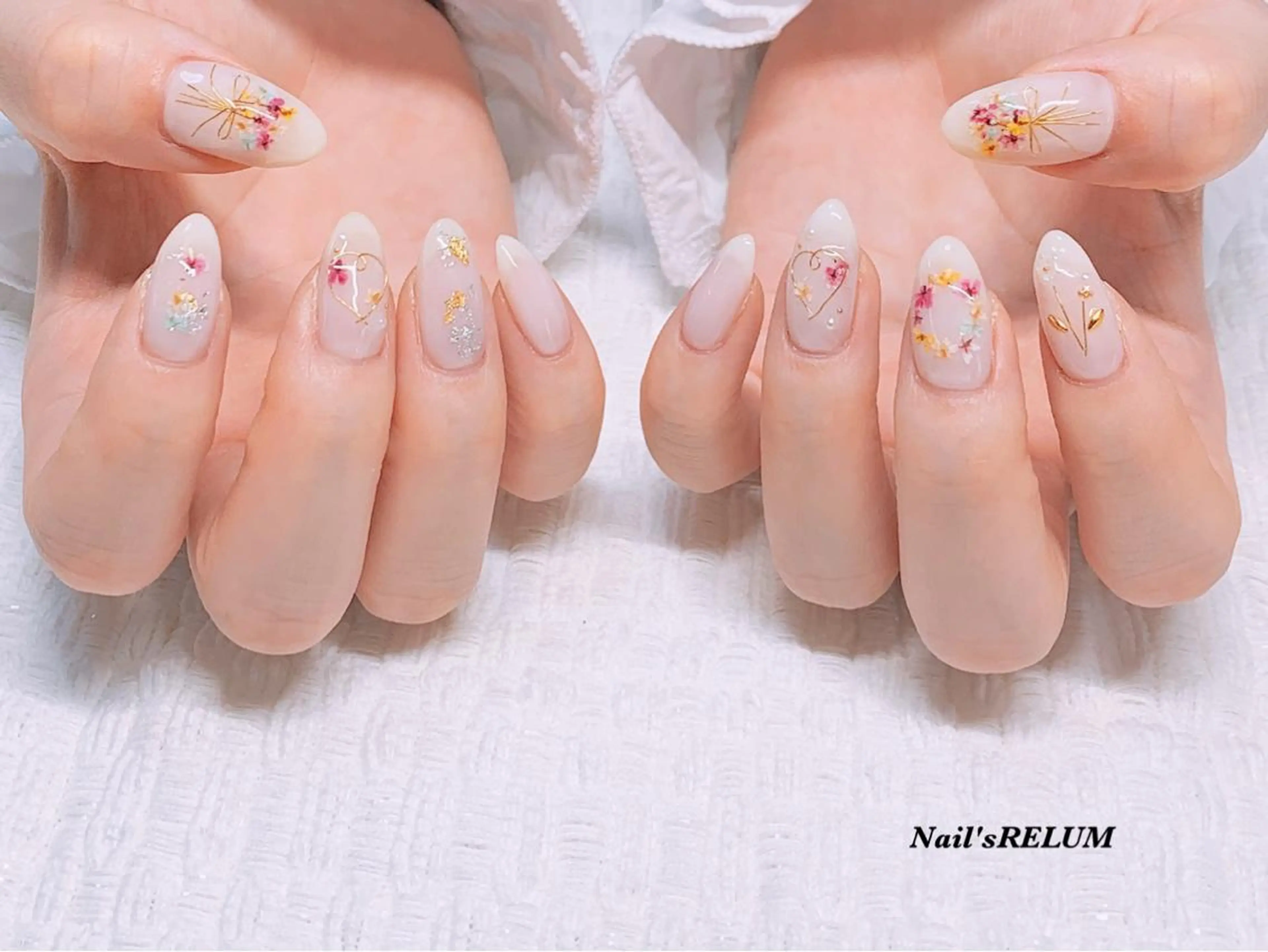 ネイル 持ち込み THECOLORS所属・近貞 莉奈のネイルデザイン