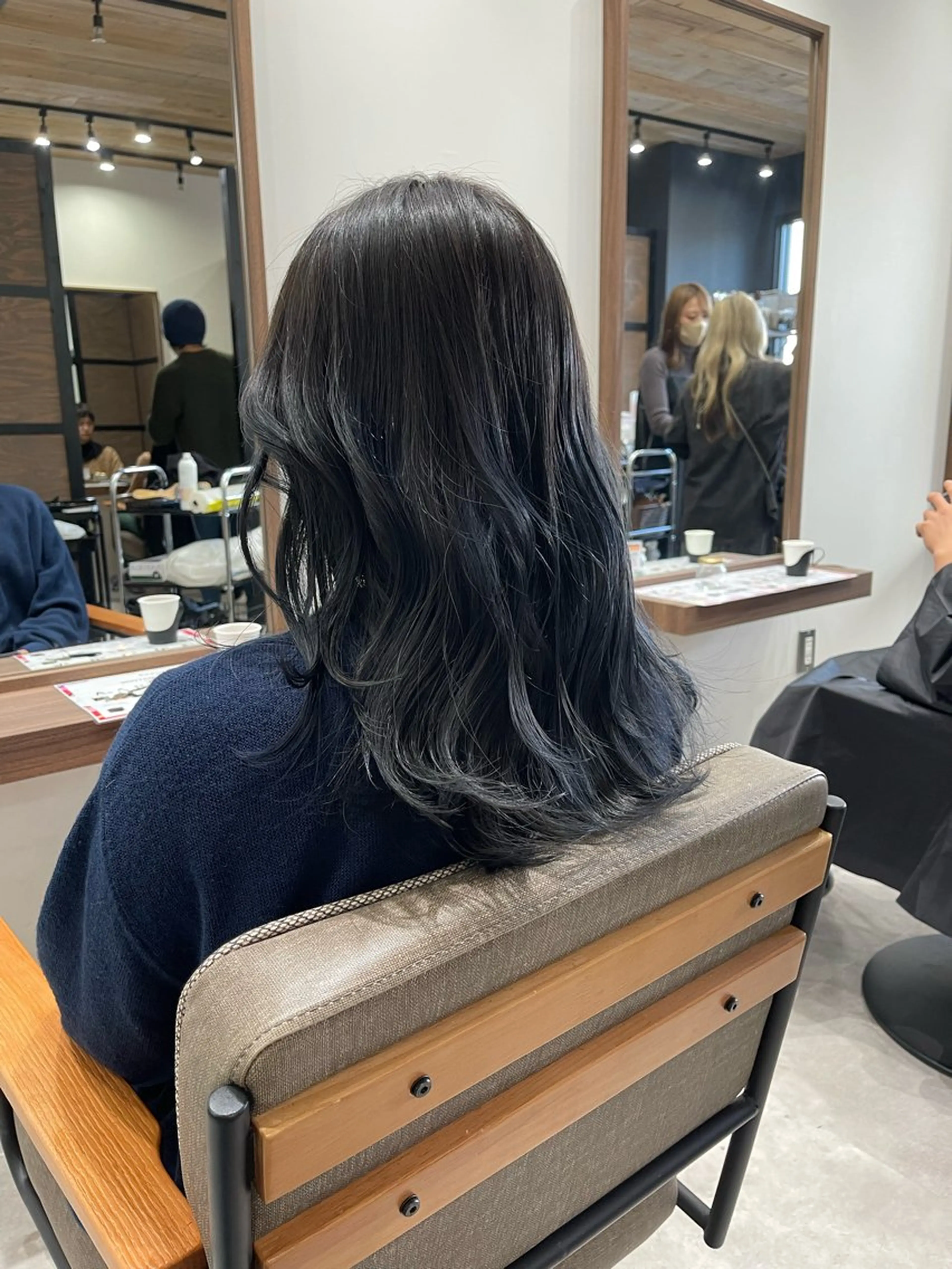 セミロング カット ヘアカラー トリートメント 朝5分でキマる艶髪 ／ヤマダのヘアスタイル