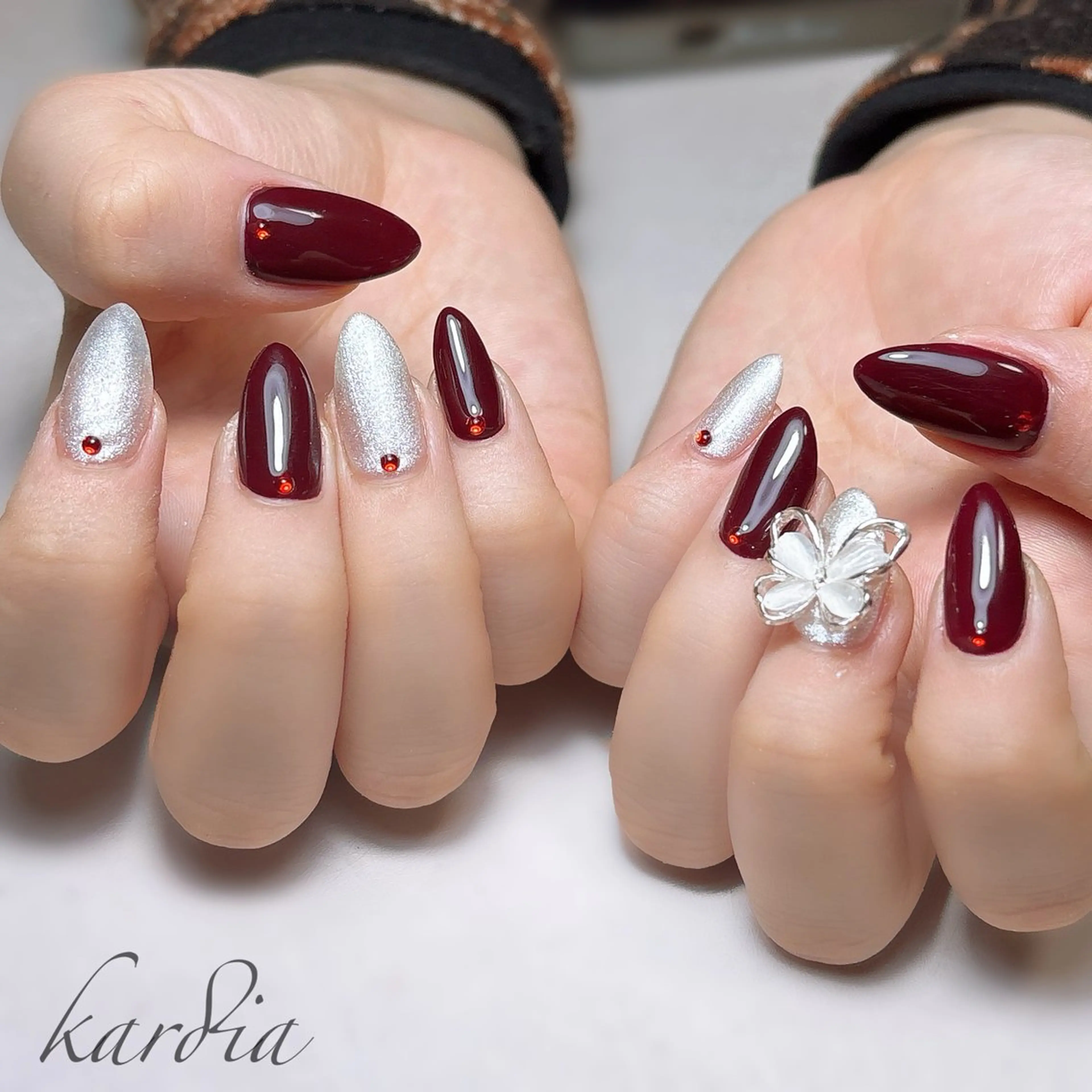 ネイル ハンドネイル καρδιά -ｶﾙﾃﾞｨｱ-のネイルデザイン