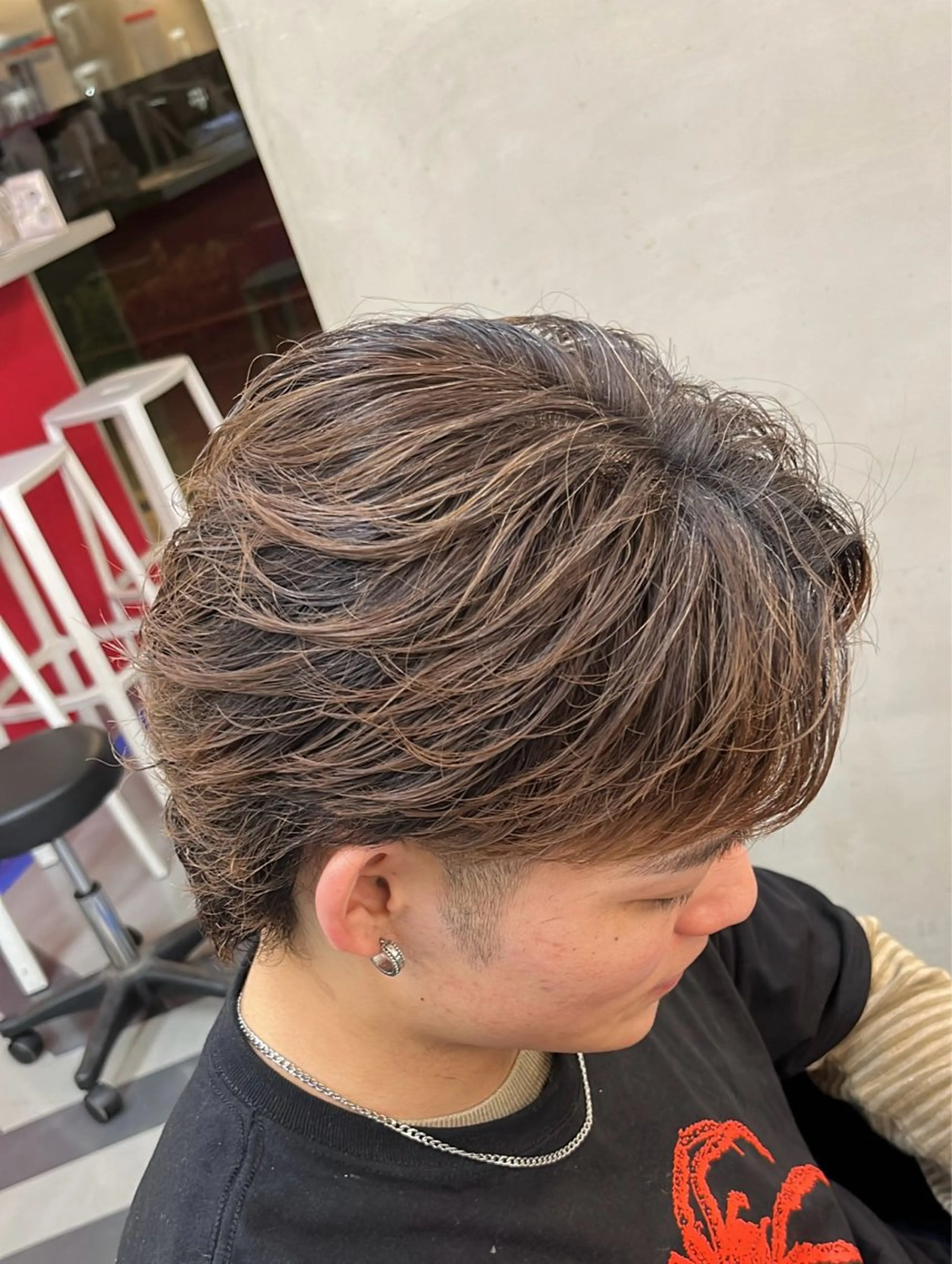 カラー メンズ ブラウンカラー DAZZLE hair RUSH所属・波巻き得意 メンズ美容師/松井陸のヘアスタイル