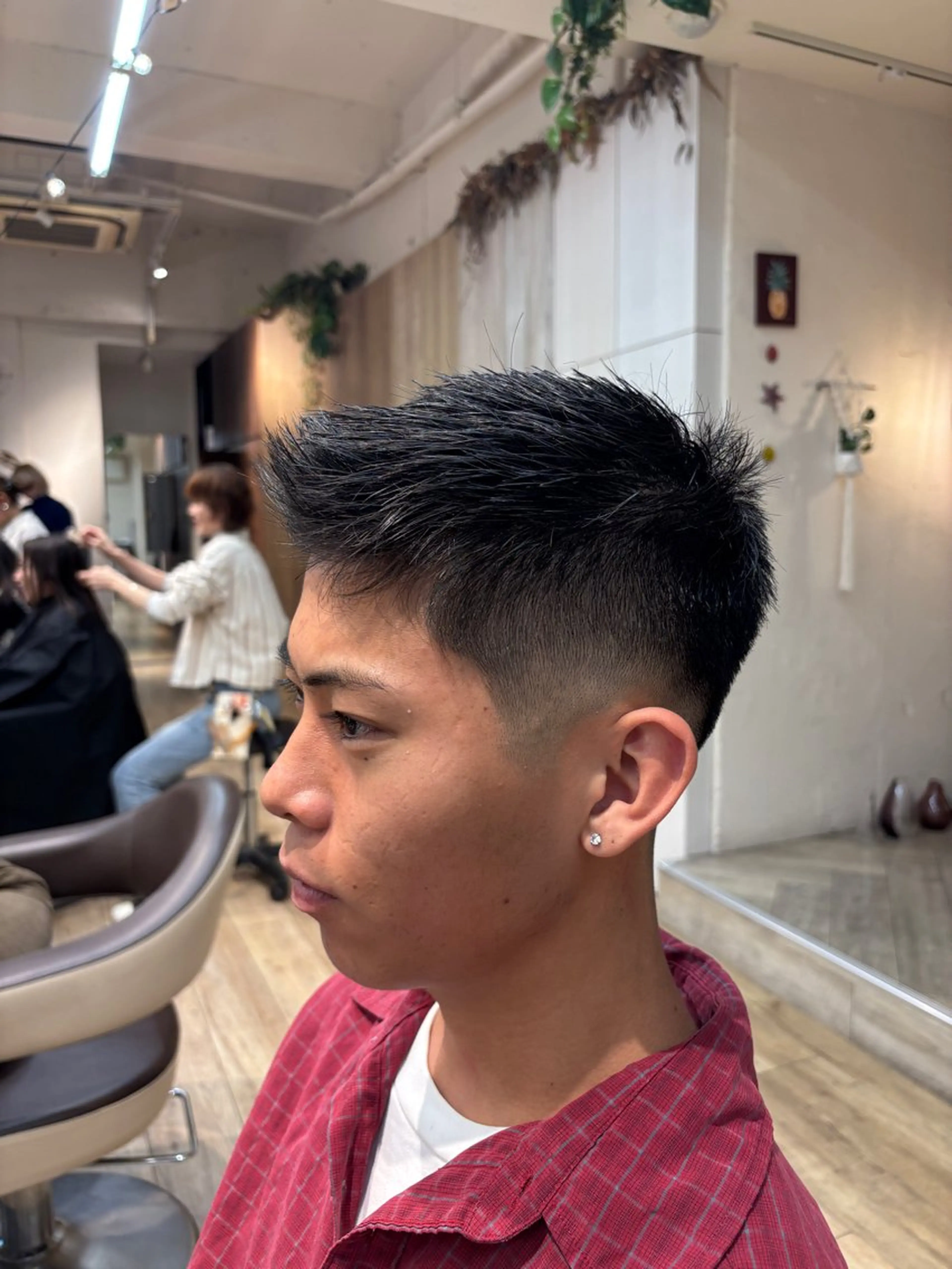 ショート メンズ カット 洛樹 /海外風ヘアー /フェード/パーマのヘアスタイル