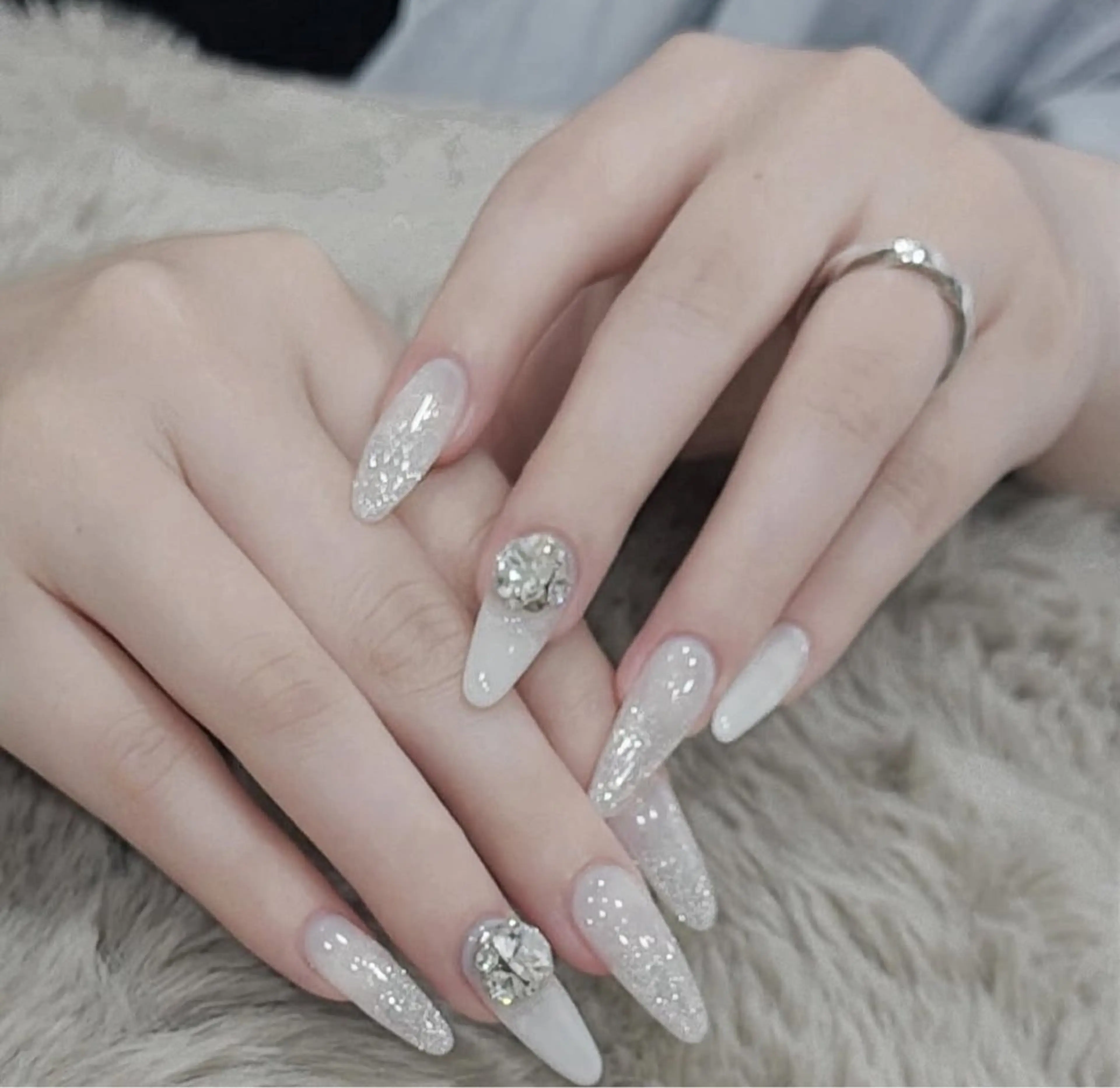 カラー U.mi Nail Salonのネイルデザイン