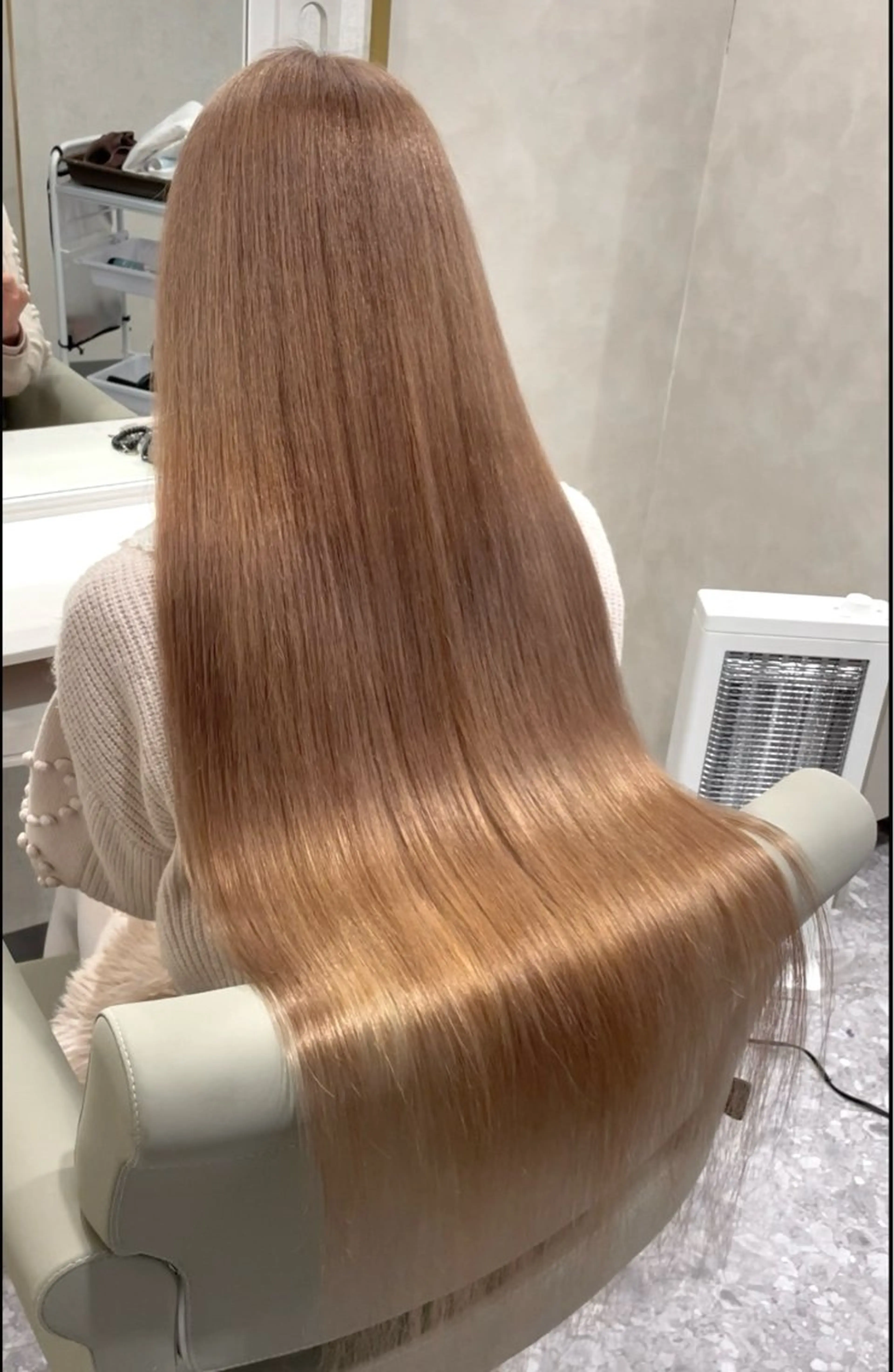 ロング wistell所属・ハイトーン/艶カラー sarina🩷のヘアスタイル