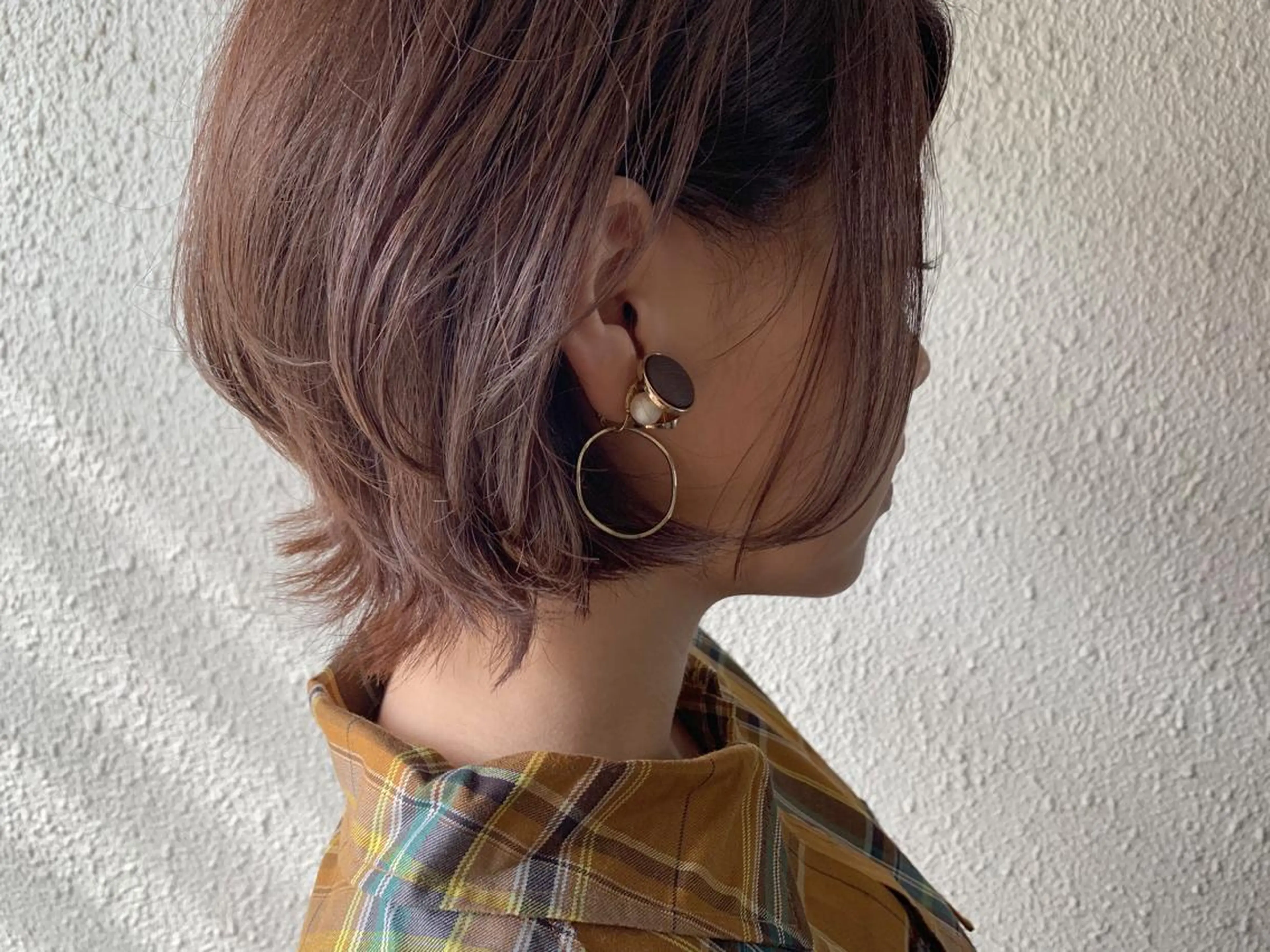 ショート カラー ブラウンカラー ラベンダーカラー ラベンダーブラウン 外ハネヘア ウルフカット サダハルカ |chouetteのヘアスタイル