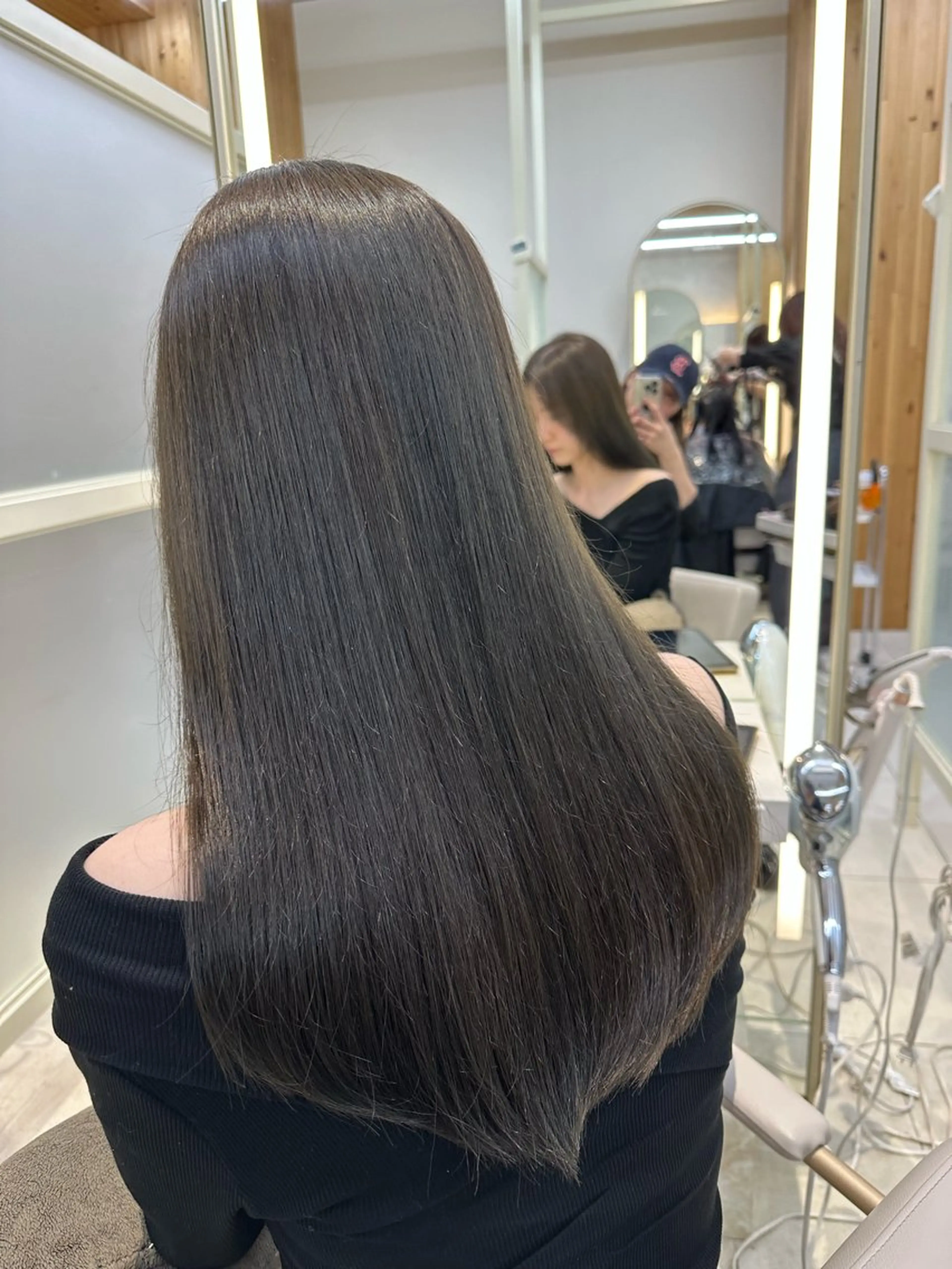 ロング oto🎀×美髪× シースルー前髪🤍のヘアスタイル