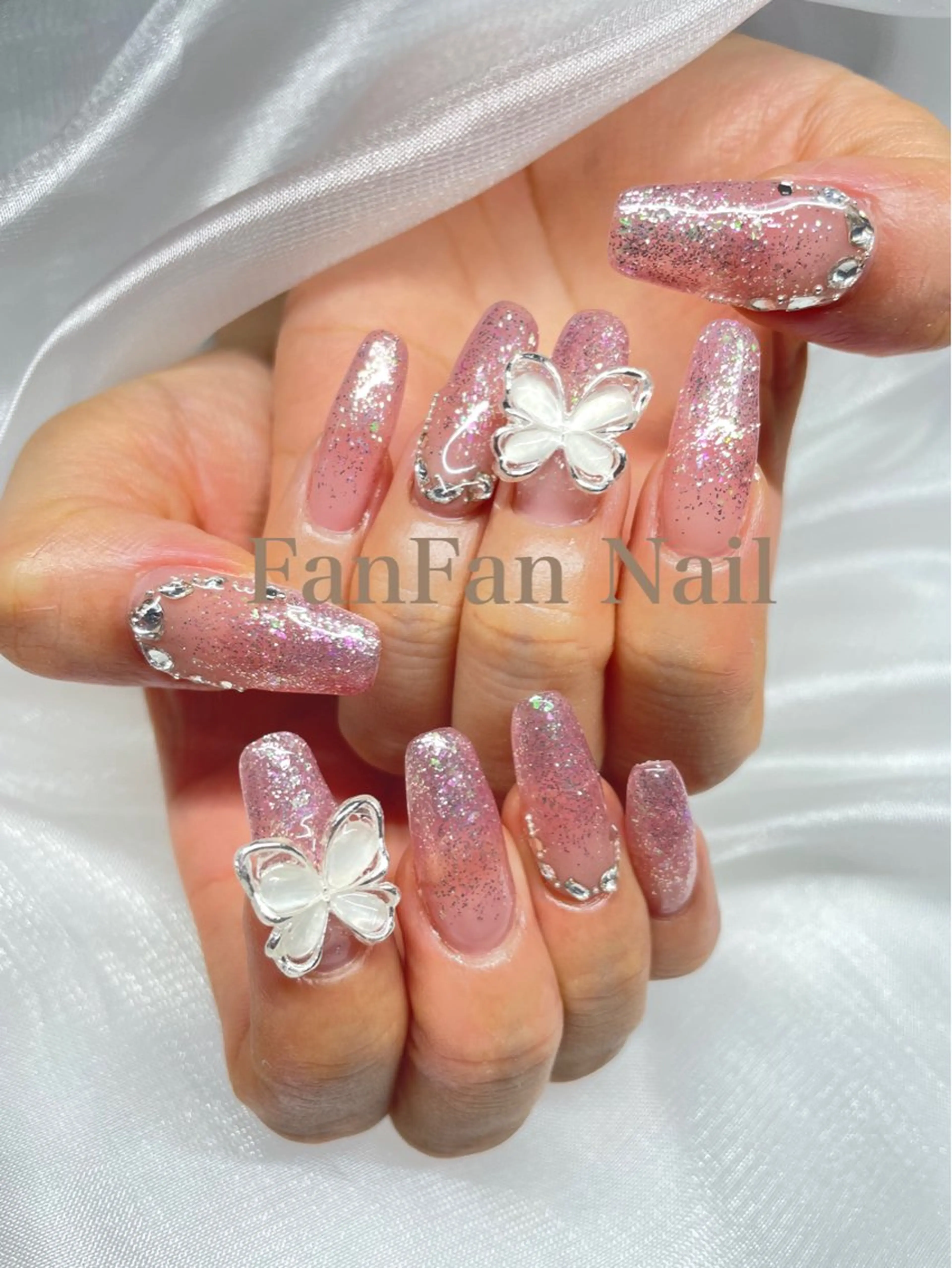 ネイル FanFan 長さ出し専門のネイルデザイン