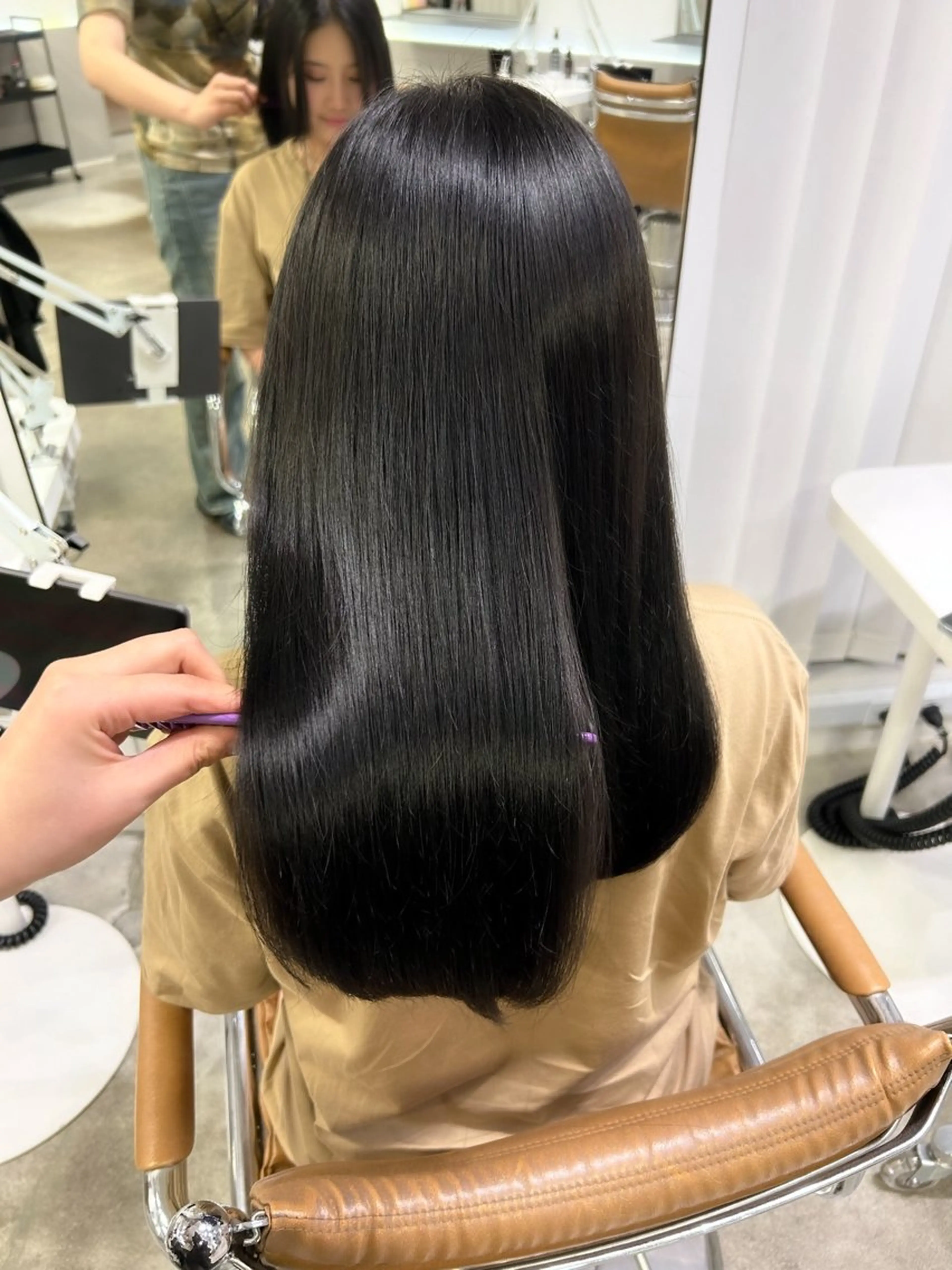 セミロング トリートメント Memories所属・透明感カラー 莉々子のヘアスタイル