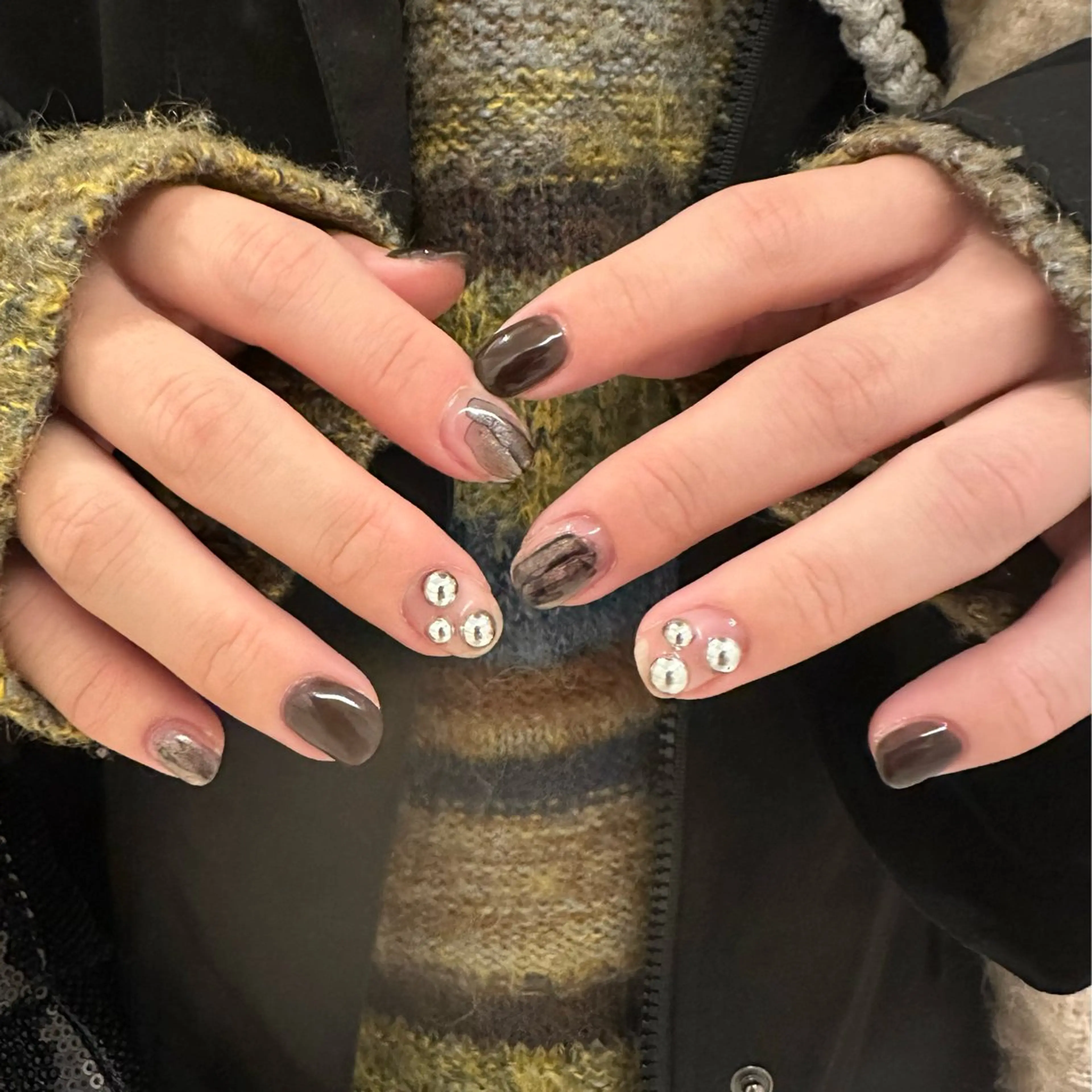 ネイル 白垣 月の眉毛・アイブロウイメージ