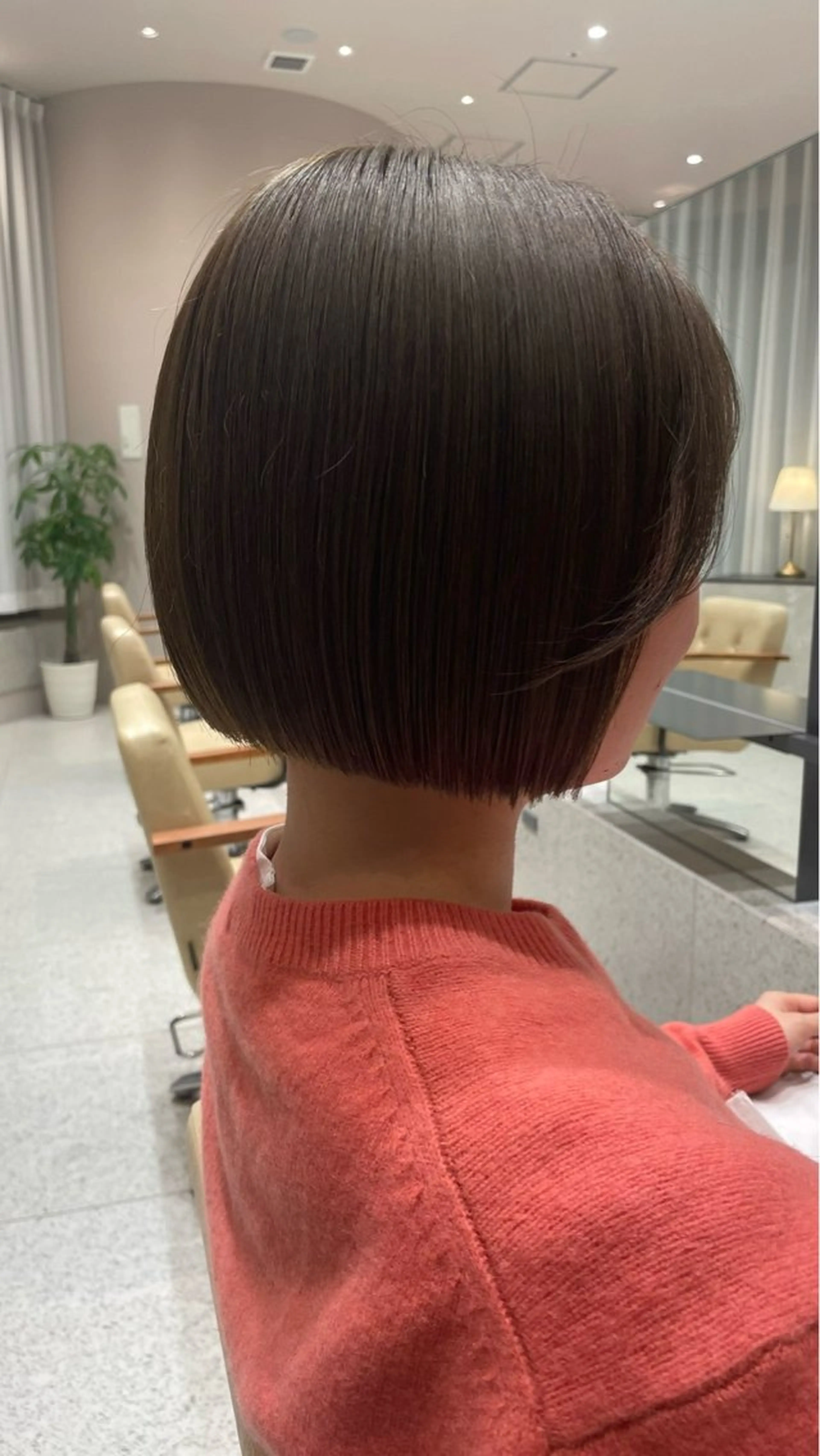 ショート カット トリートメント 浅倉栞 /透明感カラーのヘアスタイル