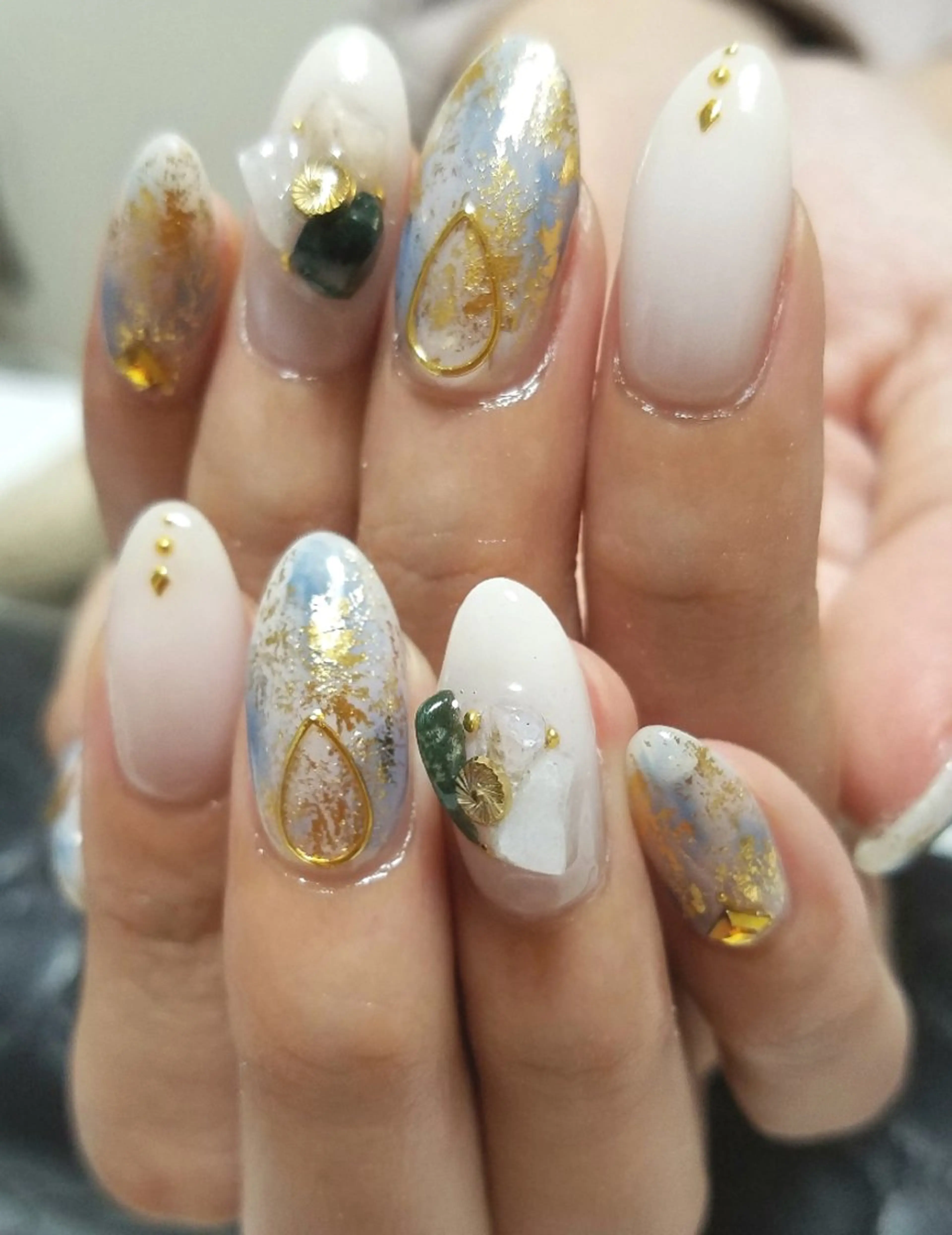 ネイル ハンドネイル Nail Room Vi+のネイルデザイン