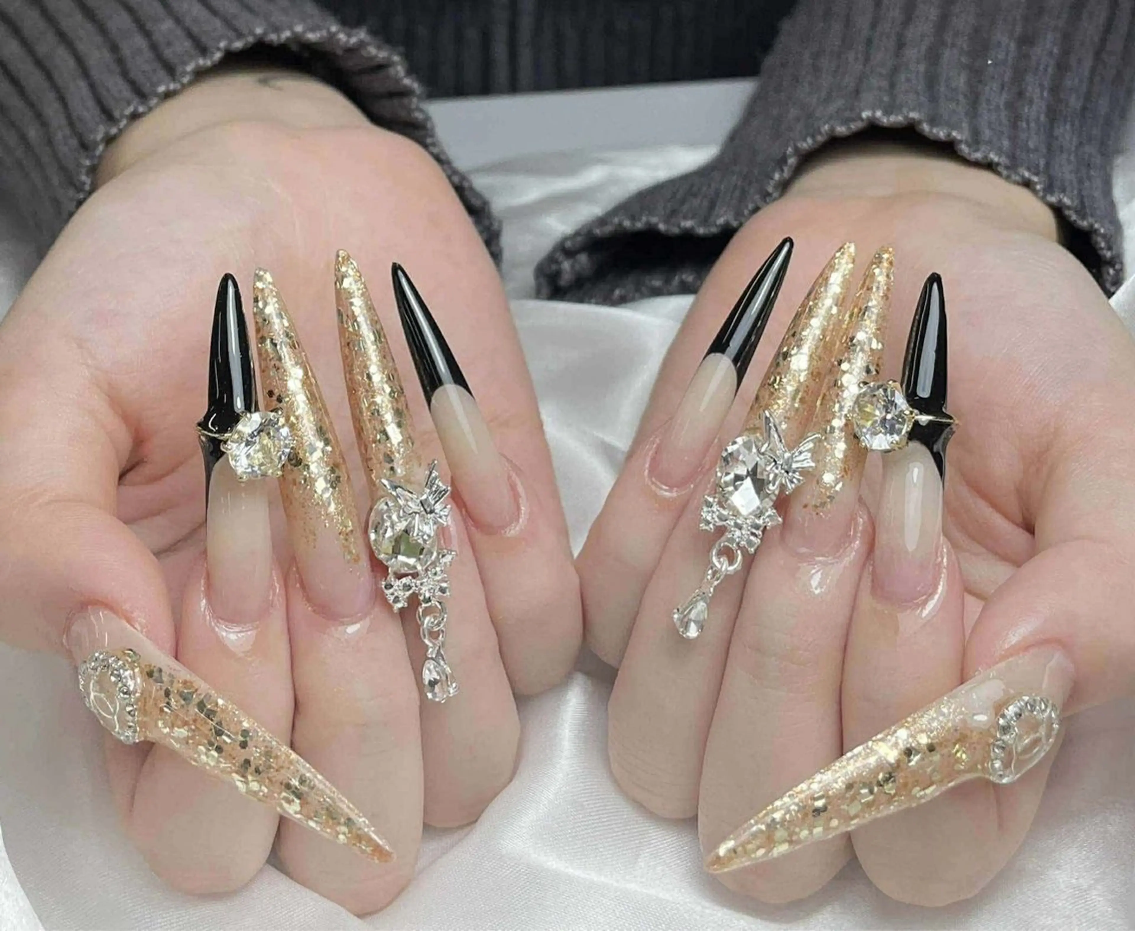 ネイル オーロラネイル ブラウン チークネイル 成人式 フットネイル Huyn Nail Studio所属・Huyn Nail Studioのネイルデザイン