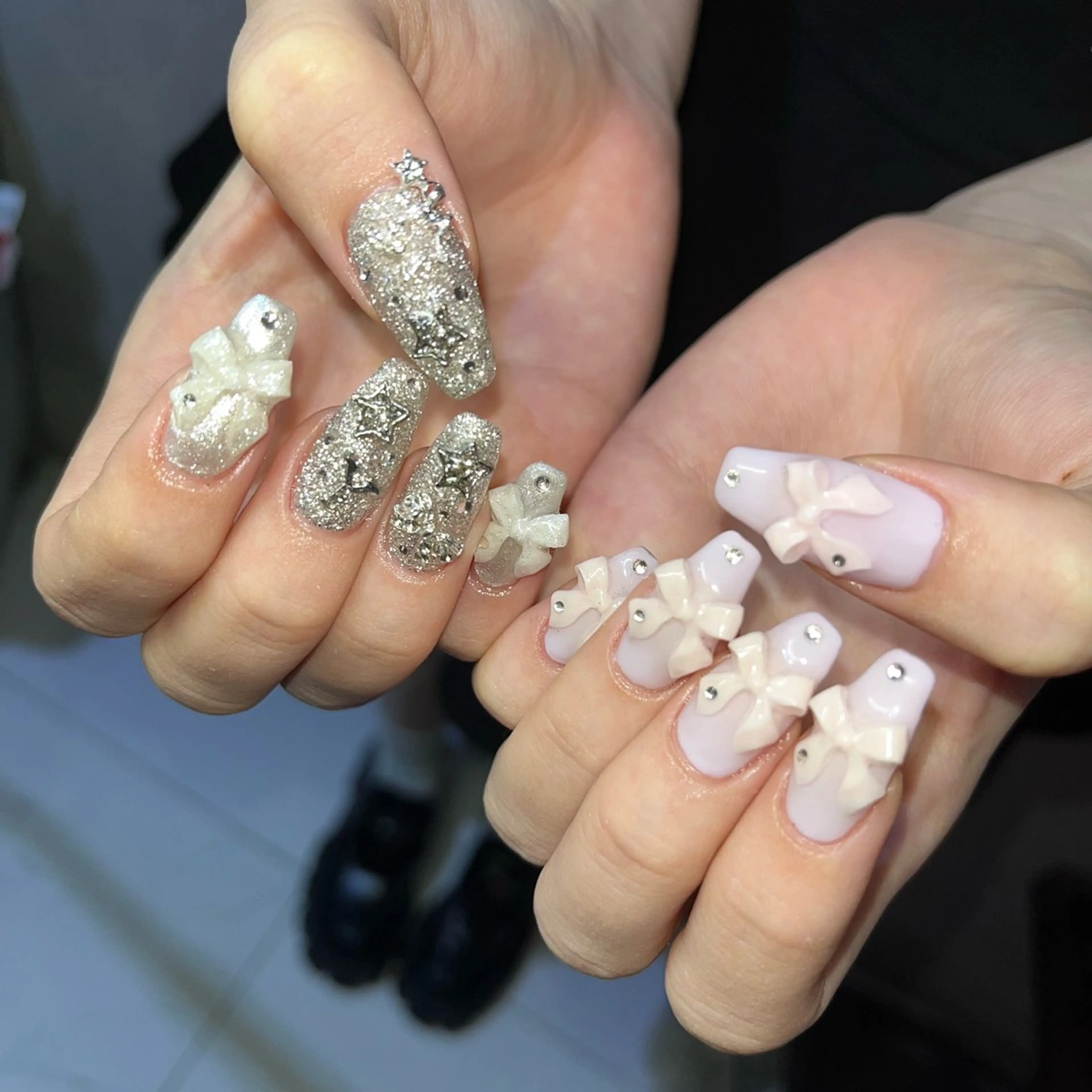 ネイル リボン ハンドネイル フットネイル moca心斎橋所属・˚✧⁺⭐︎༚moca miyuu⁎⁺˳✧༚のネイルデザイン