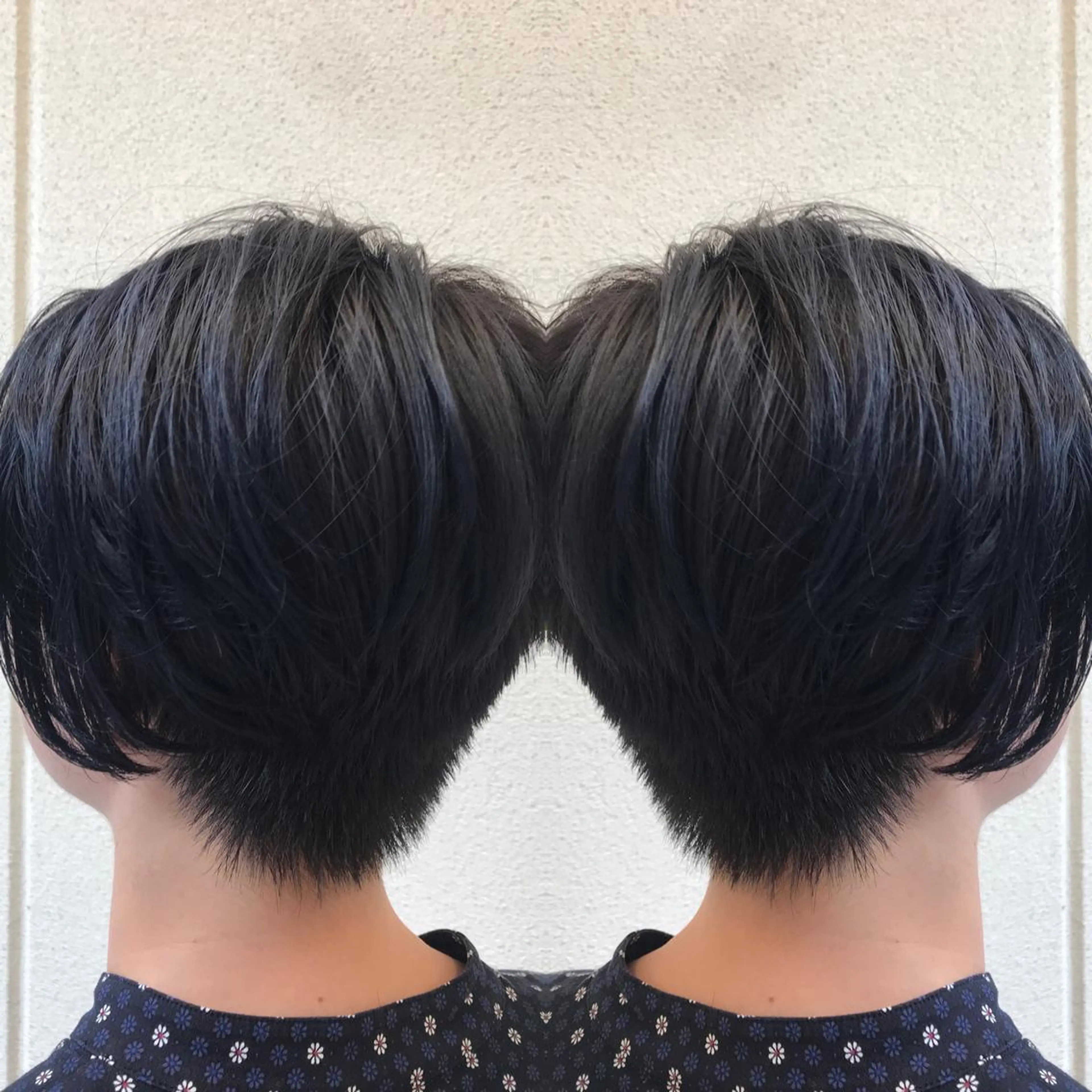 ショート カラー ハンサムショート ブルーカラー ネイビーカラー ショートヘア ヘアカラー 柴田 祐輔のヘアスタイル