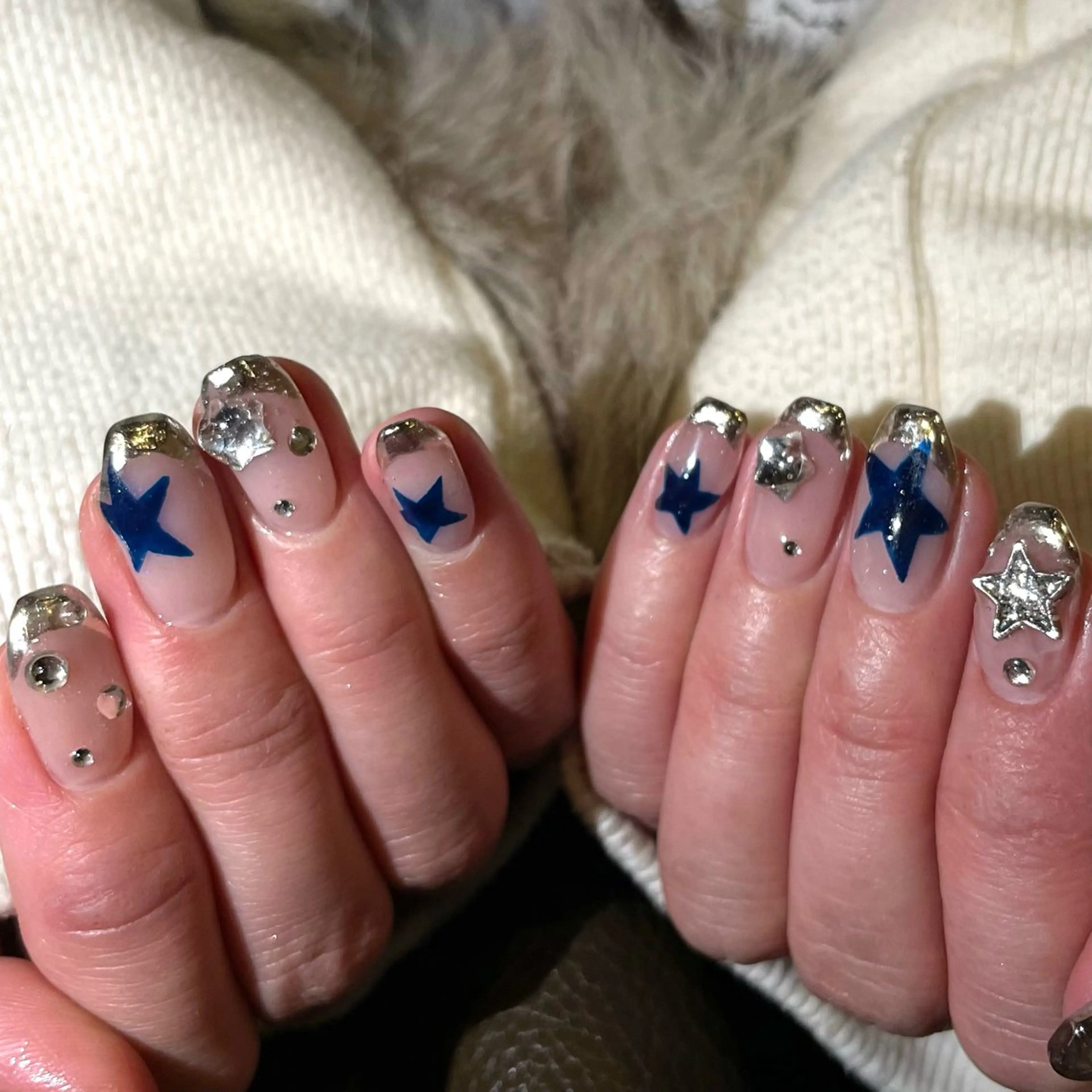 ネイル フレンチネイル キラキラネイル ミラーネイル ハンドネイル lillion🌙 anのネイルデザイン