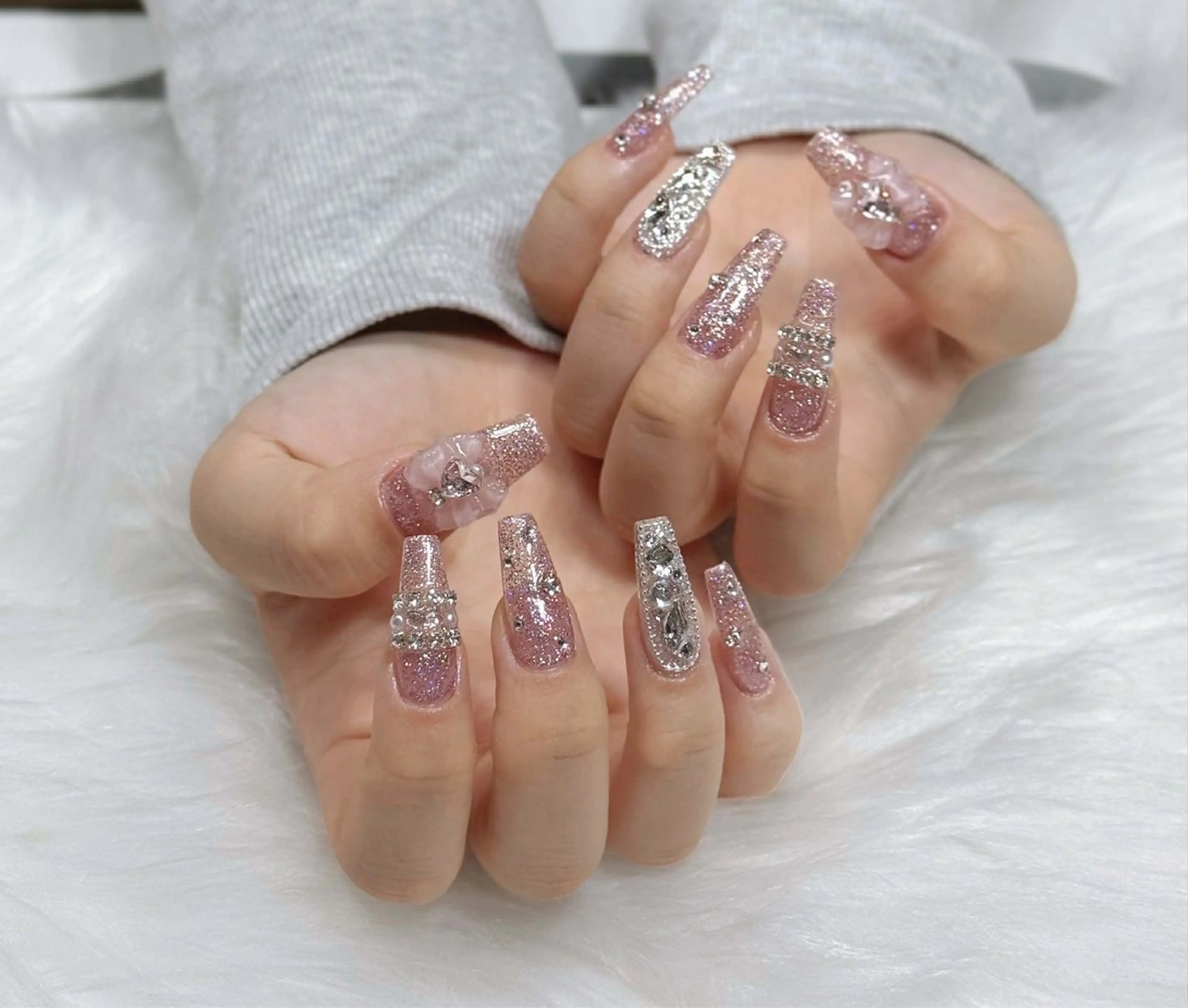 ネイル アートネイル オーロラネイル ジェルネイル 韓国ネイル ロングネイル ハンドネイル Nichi Nailsのネイルデザイン