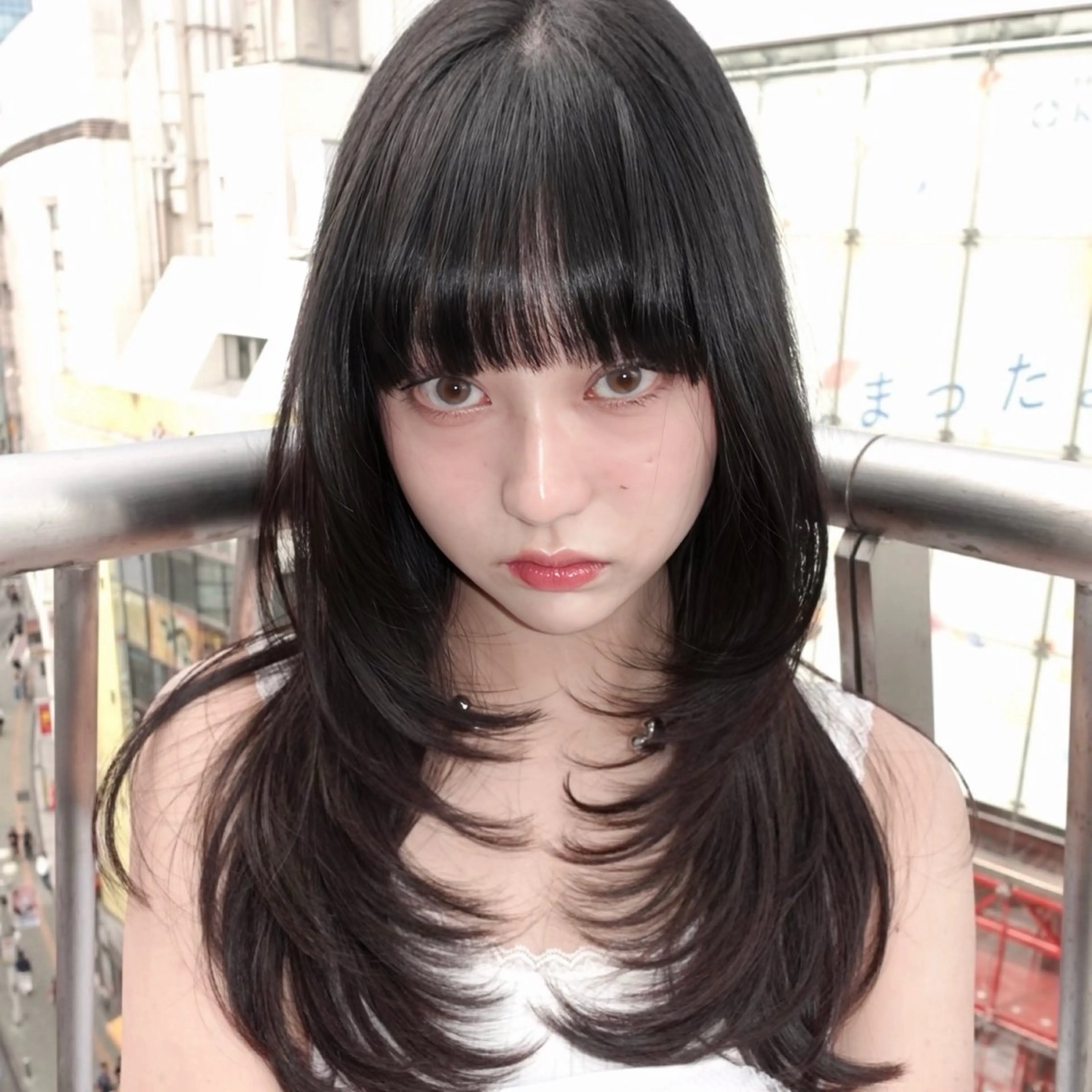 ミディアム カラー トリートメント カット ヘアカラー トリートメント レイヤーカット ハッシュカットのヘアスタイル