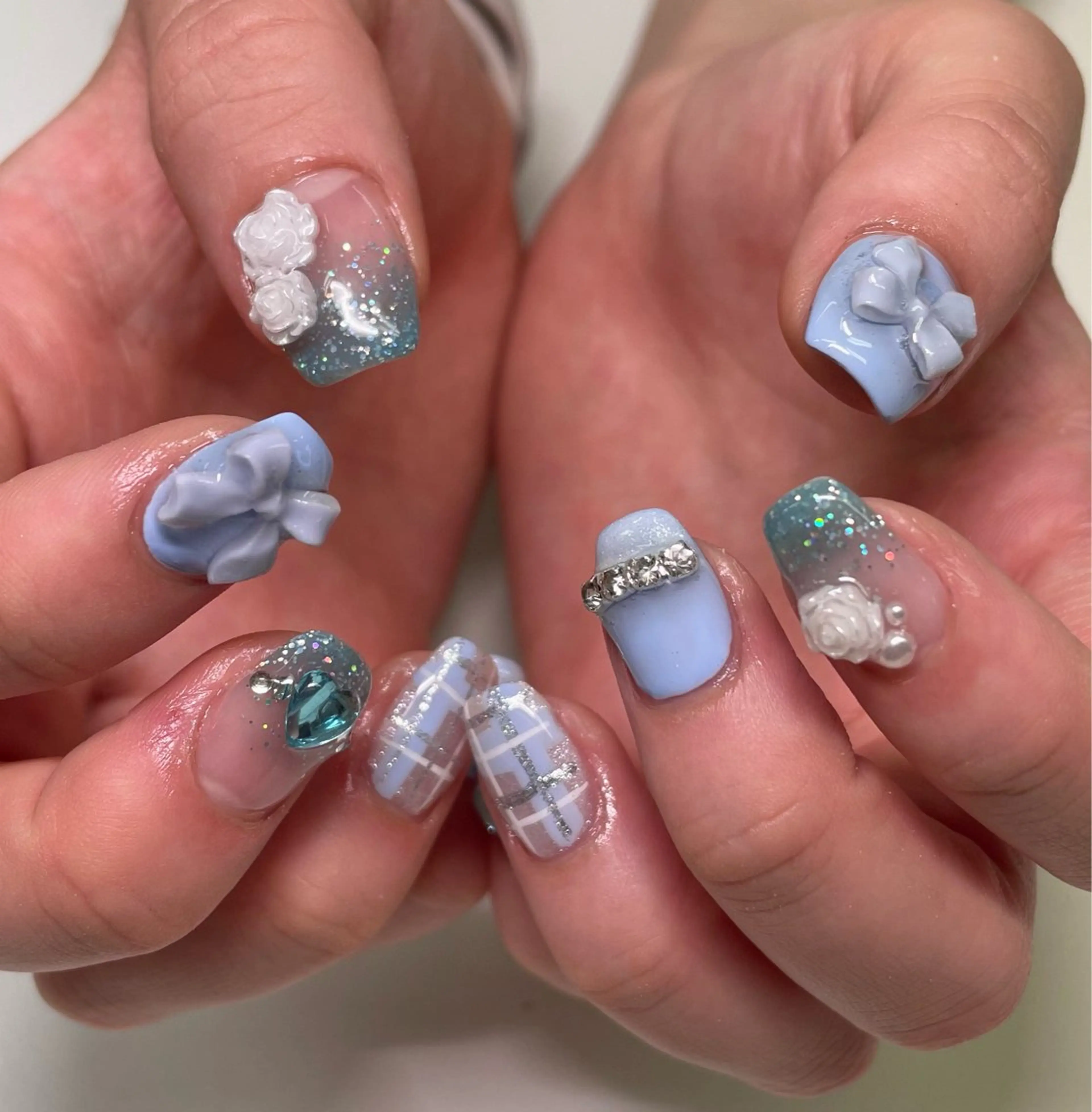 ネイル VENUS BELT AYAKAのネイルデザイン