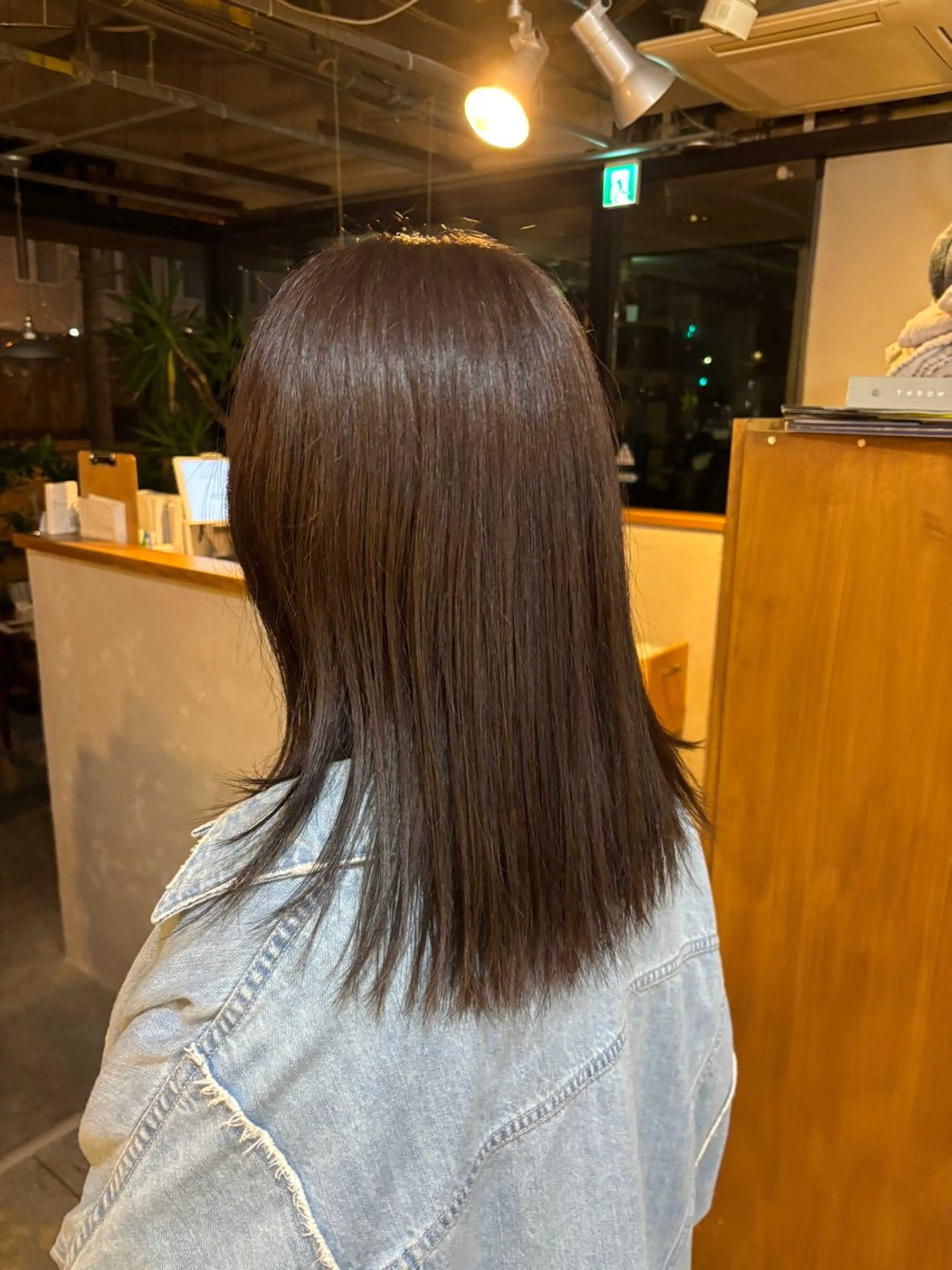 セミロング ヘアカラー 松倉 沙奈のヘアスタイル