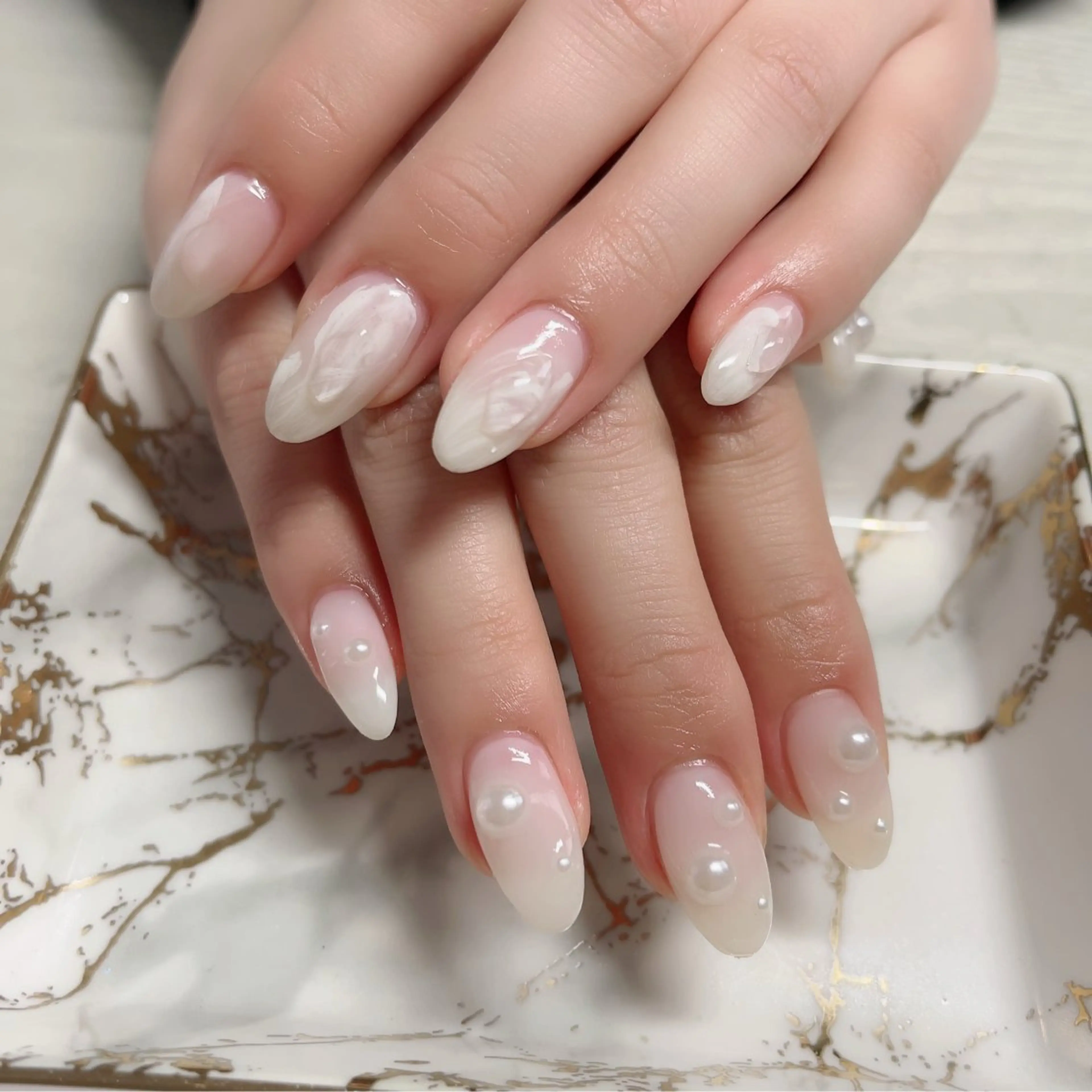 ネイル ジェルネイル ホワイト Baby Nailのネイルデザイン