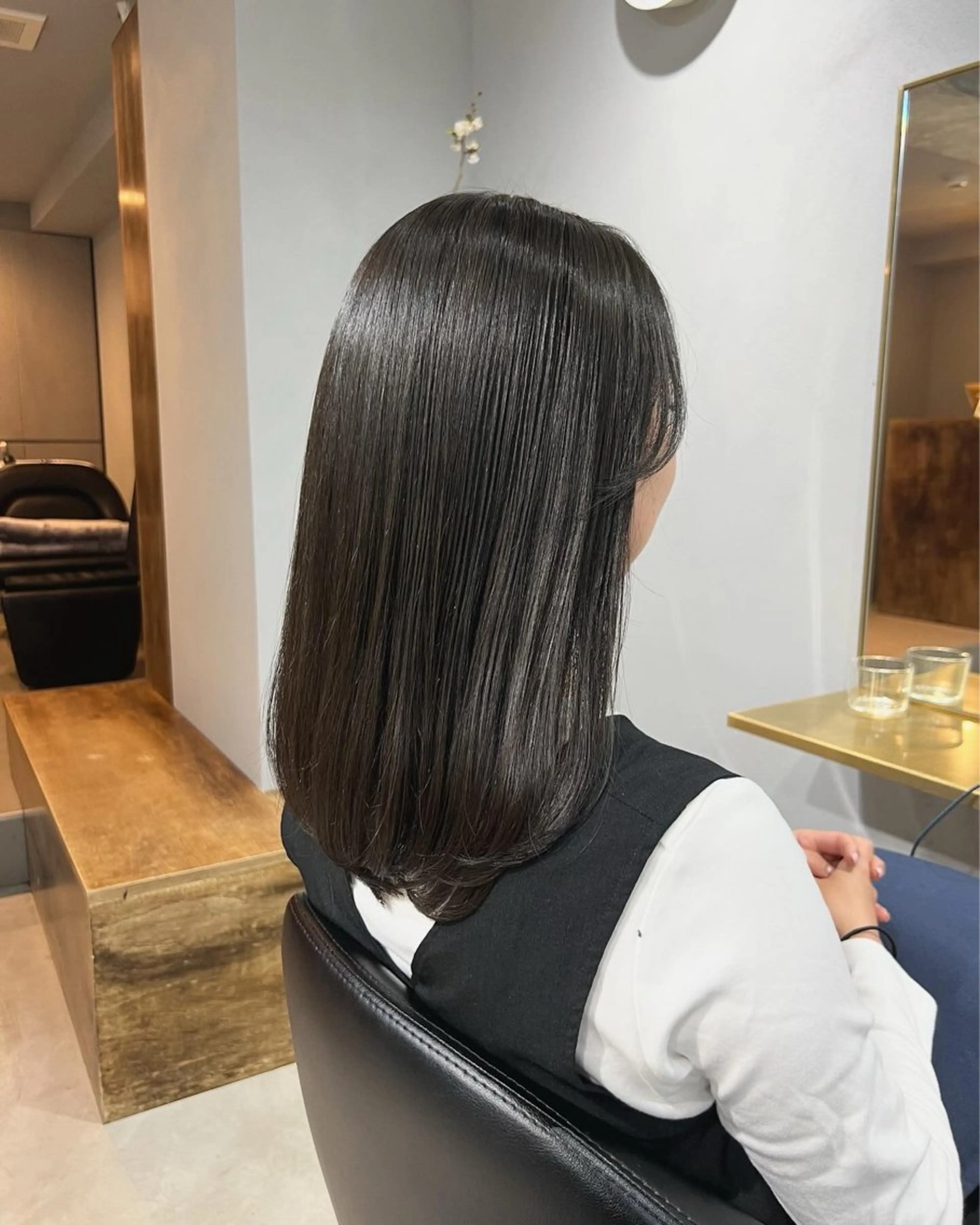 ミディアム カラー ヘアカラー トリートメント akane/ベージュ /オリーブ/ブラウンのヘアスタイル