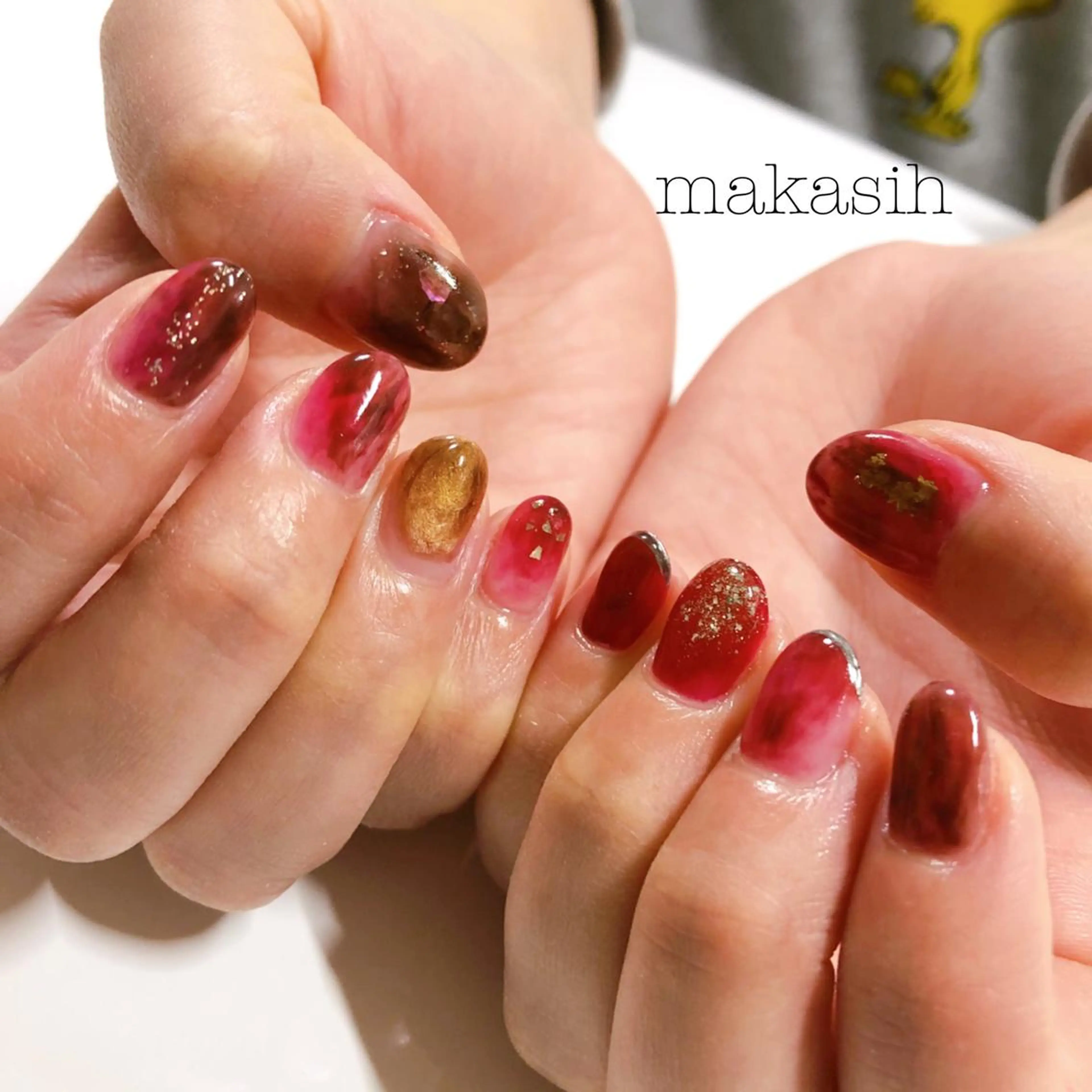 ネイル ニュアンスネイル 赤色 濱田 美菜子のエステ・リラクイメージ