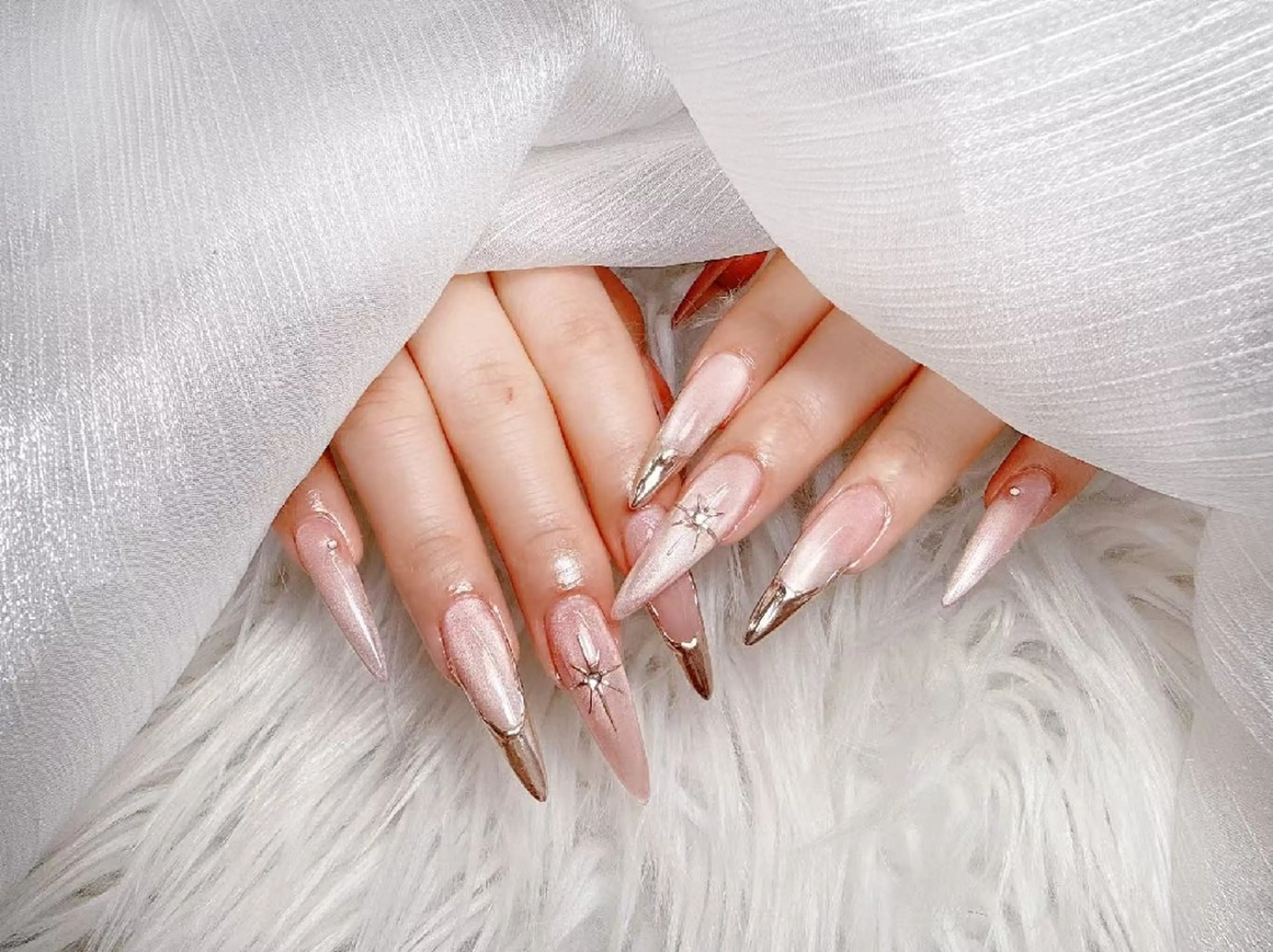 ネイル ENsalon AKIRAのネイルデザイン