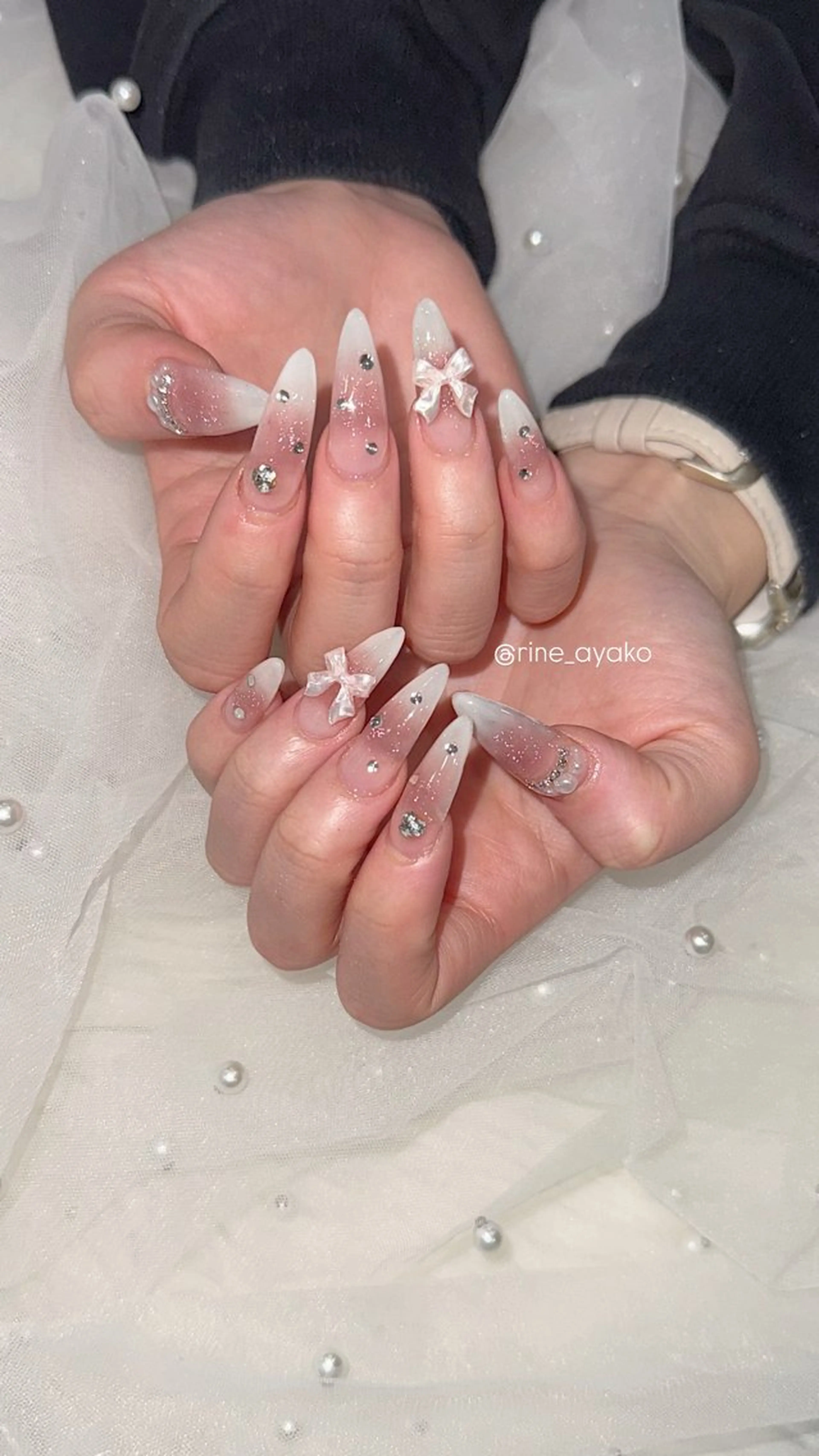 ネイル Rine 放出 (リネ)のネイルデザイン