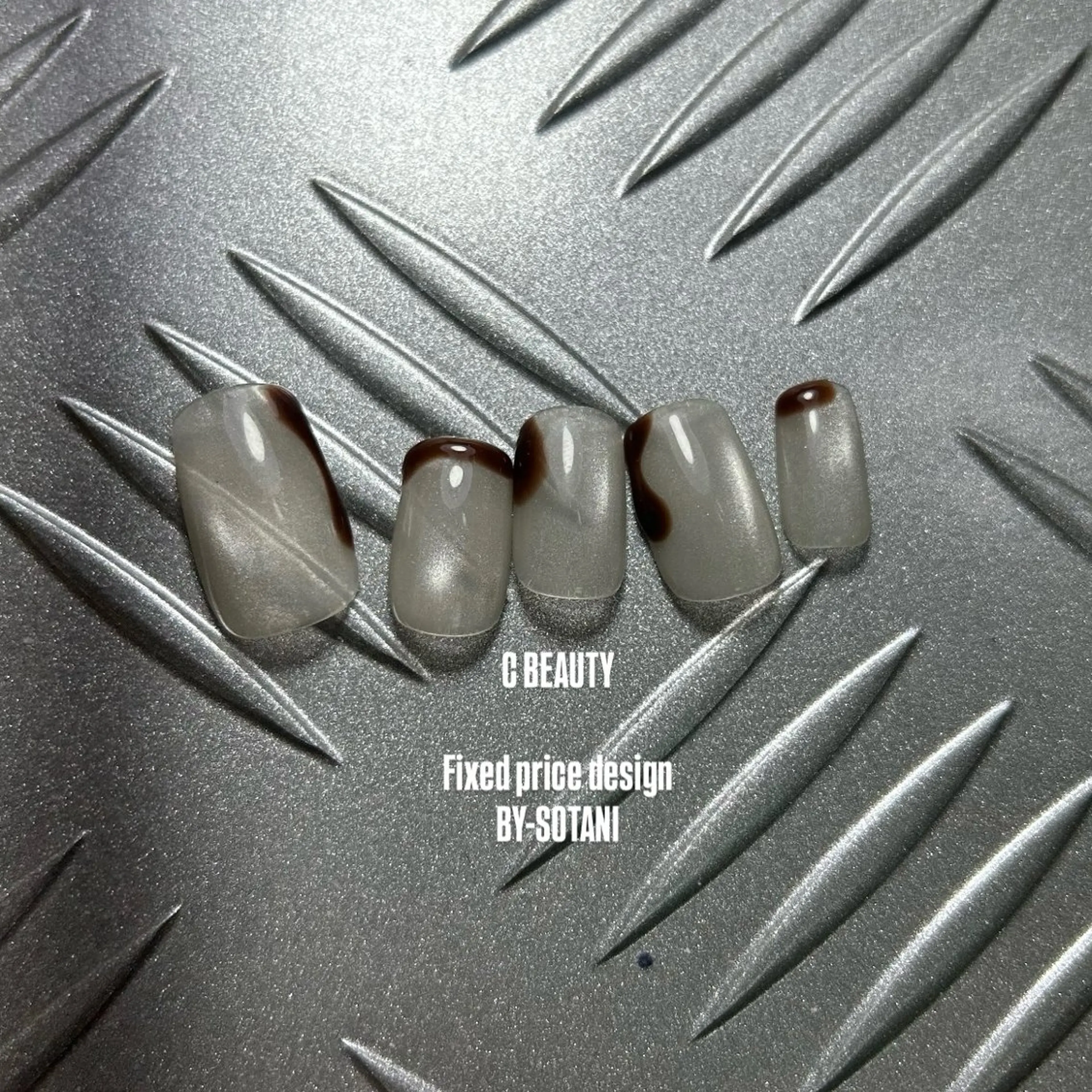 ネイル シンプルネイル C BEAUTY／ KAEDEのネイルデザイン