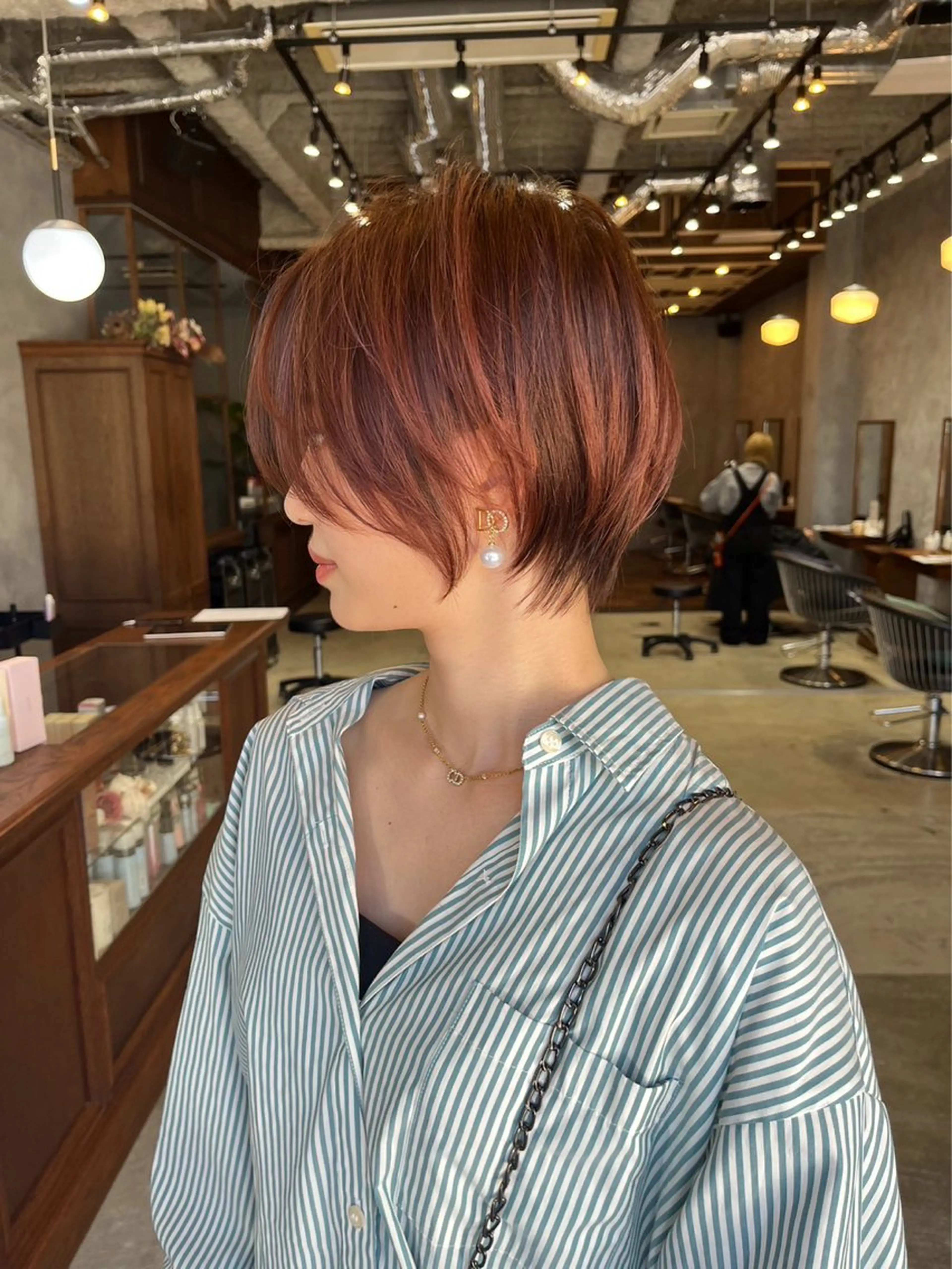 ショート ショートボブ 韓国風カラー ボブ くびれヘア エギョモリ カット ヘアカラー ボブ/顔周りカット /縮毛矯正/鈴木隆太のヘアスタイル