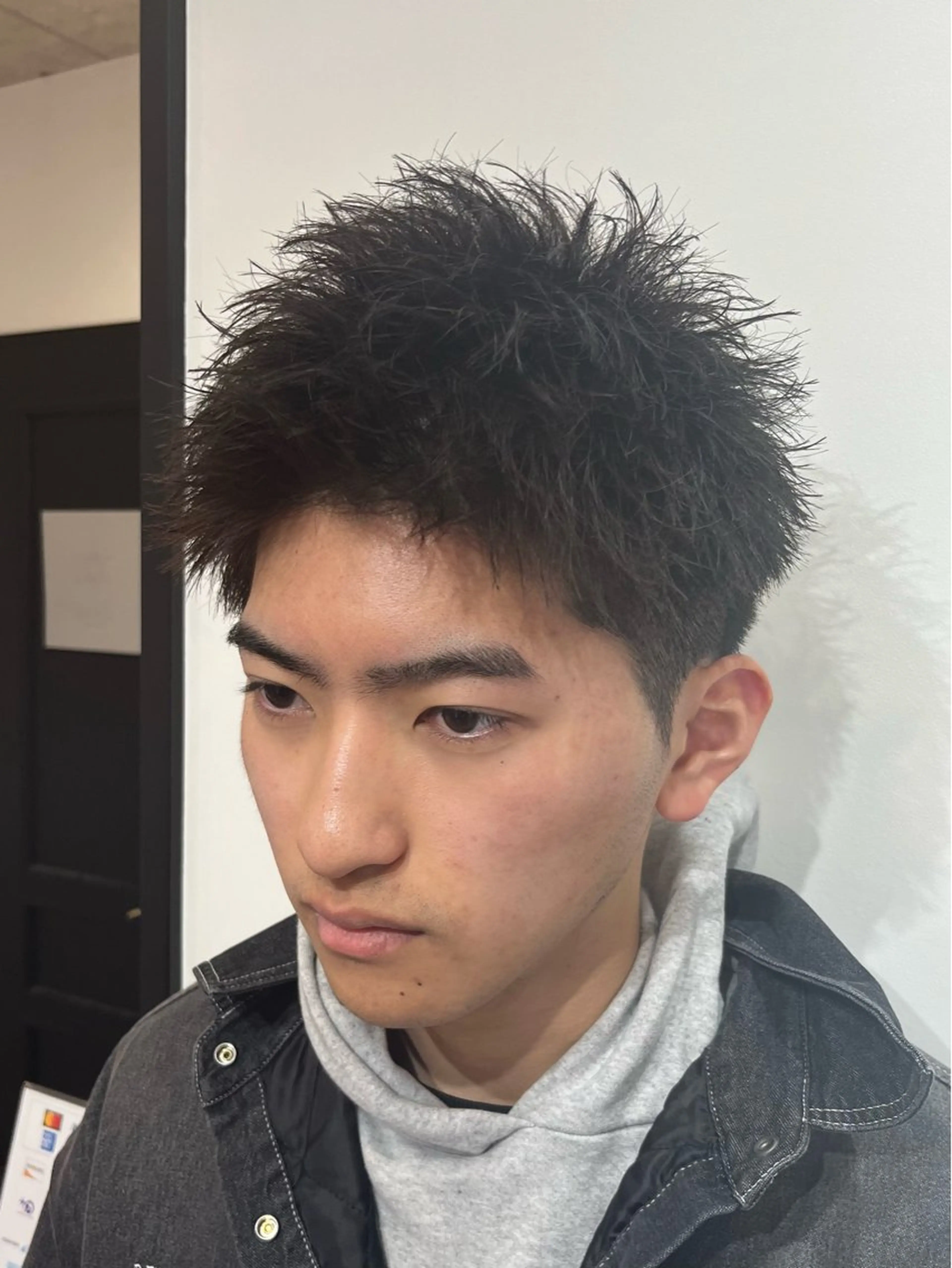 ショート カラー メンズ メンズショート スパイキーショート ショートヘア カット トリートメント 【店長】メンズ職人 短髪　ハイトーン🔥のヘアスタイル