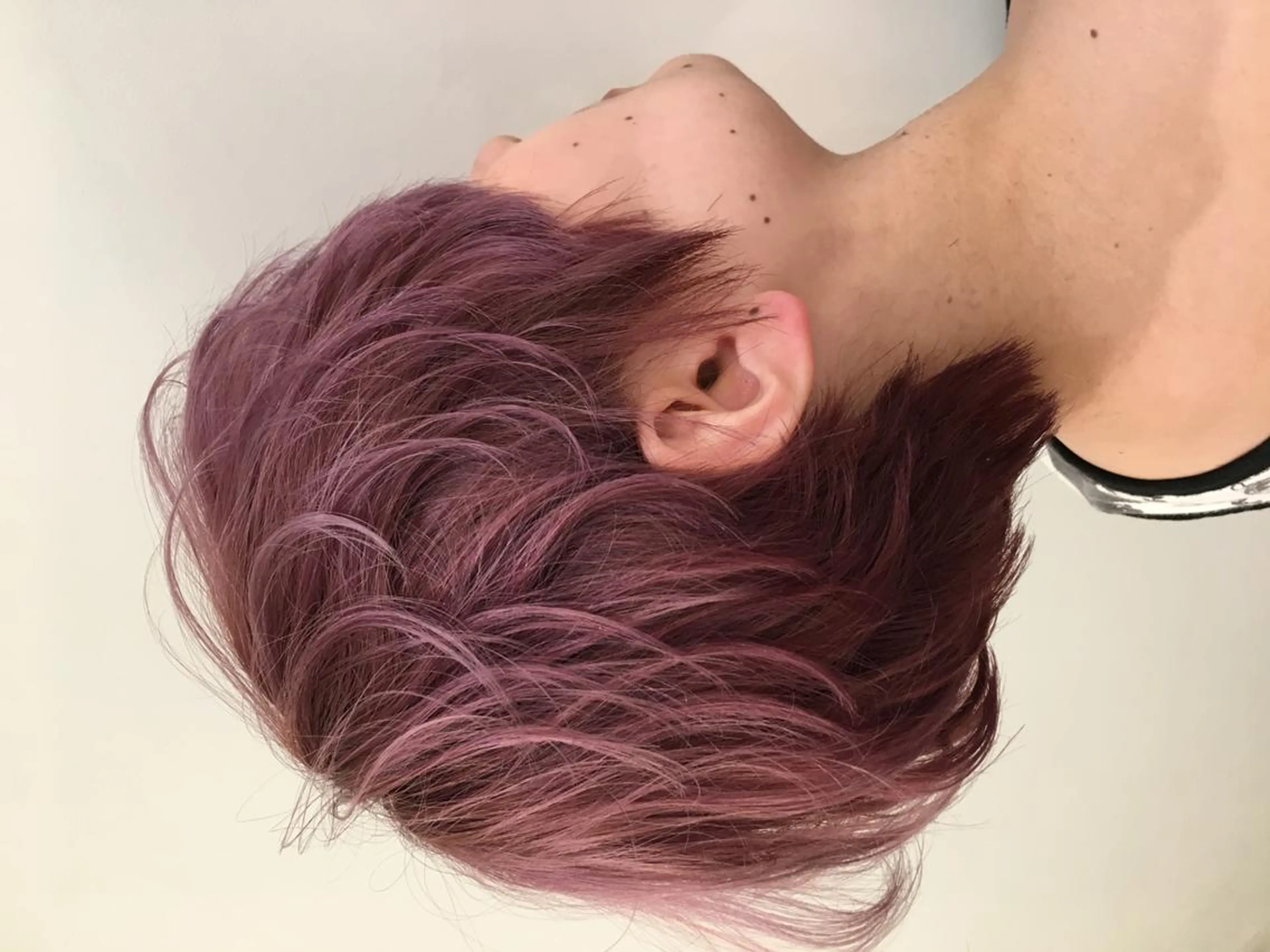 ミディアム due hair 京都駅前店 MILBON オージュア認定サロン【デューヘアー】所属・ハイトーンブリーチ 土坂　由志【京都】のヘアスタイル