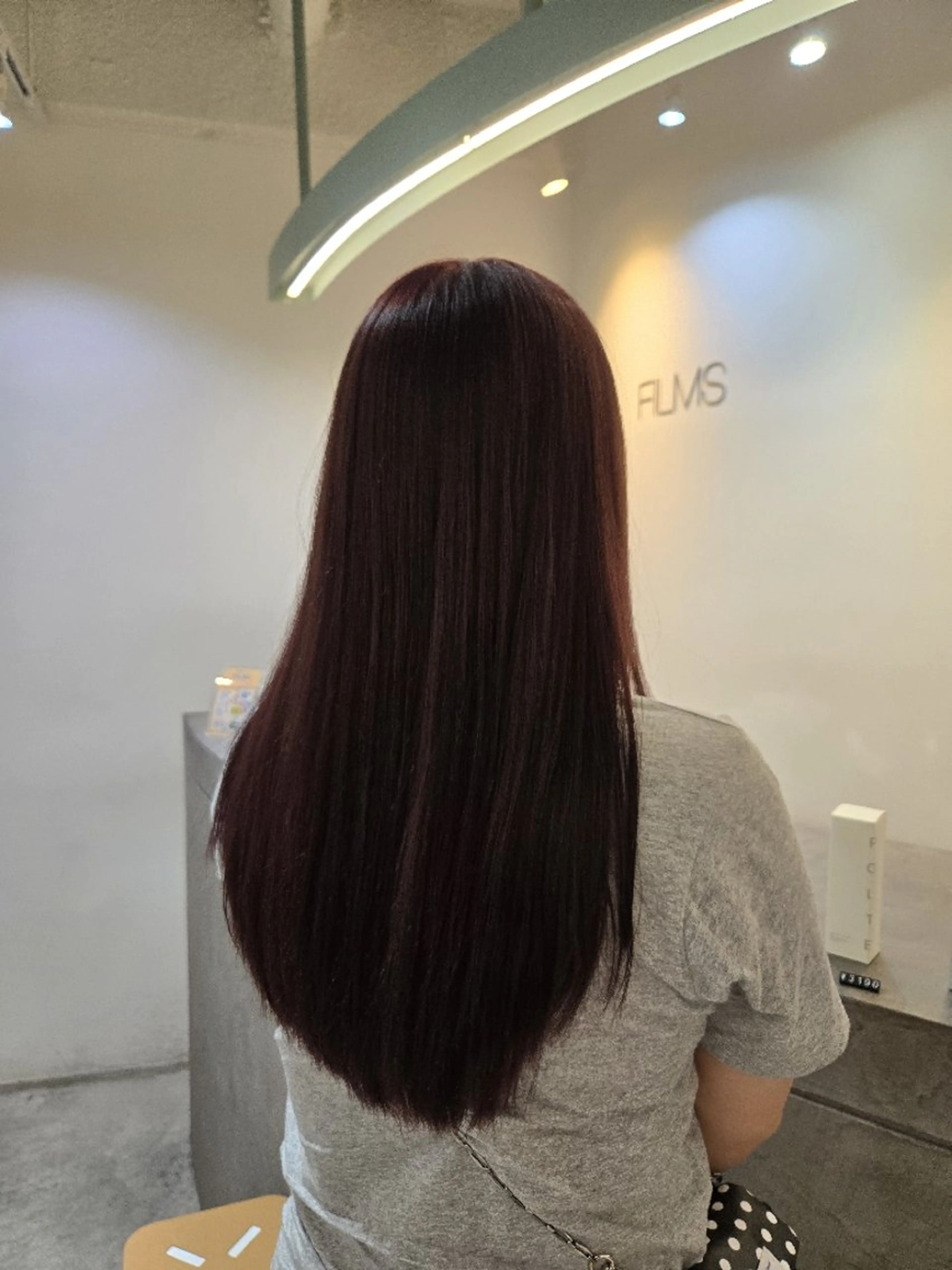 ロング カラー ブリーチ ブリーチなしカラー ピンクカラー FILMS 柏所属・UCHIBORI NAMIのヘアスタイル