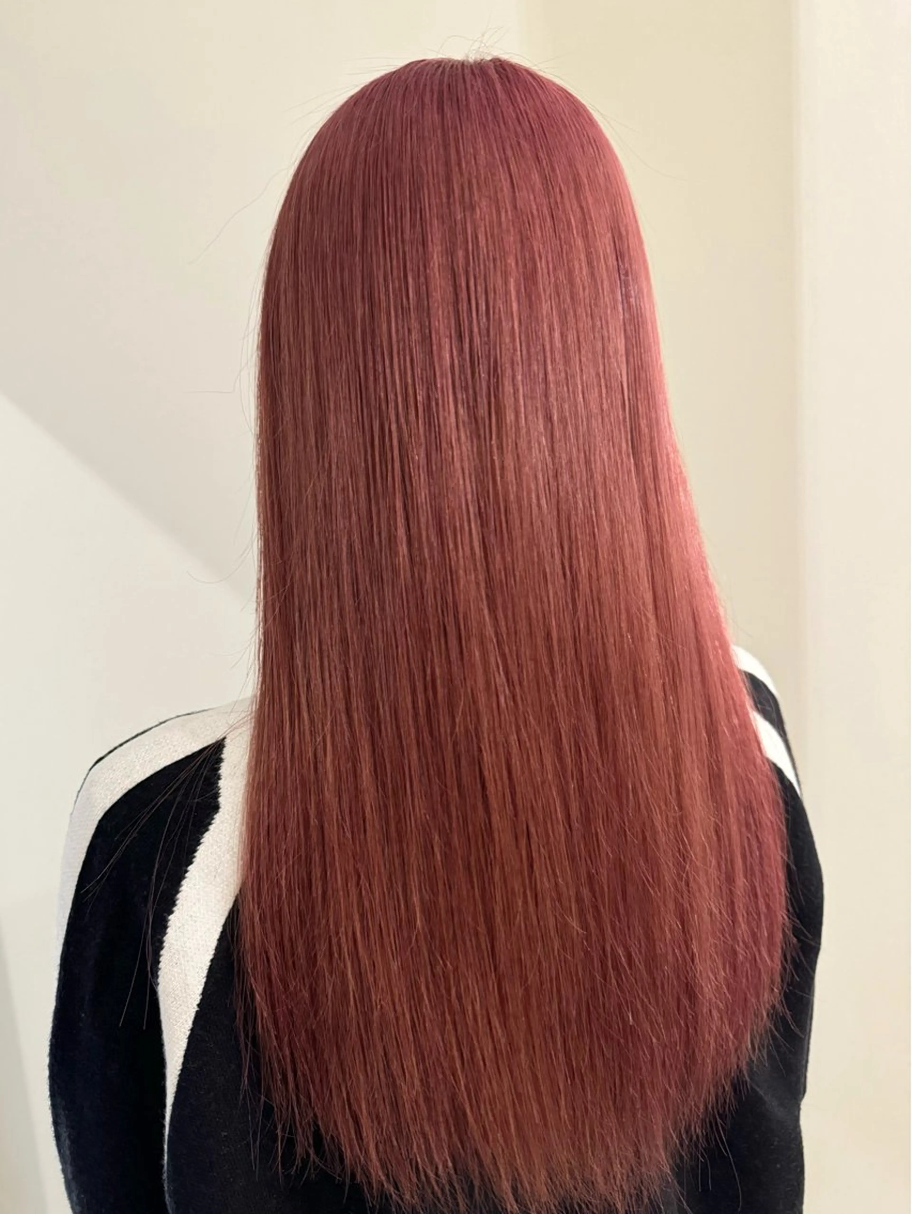 ロング カラー 内沼 恵留菜のヘアスタイル