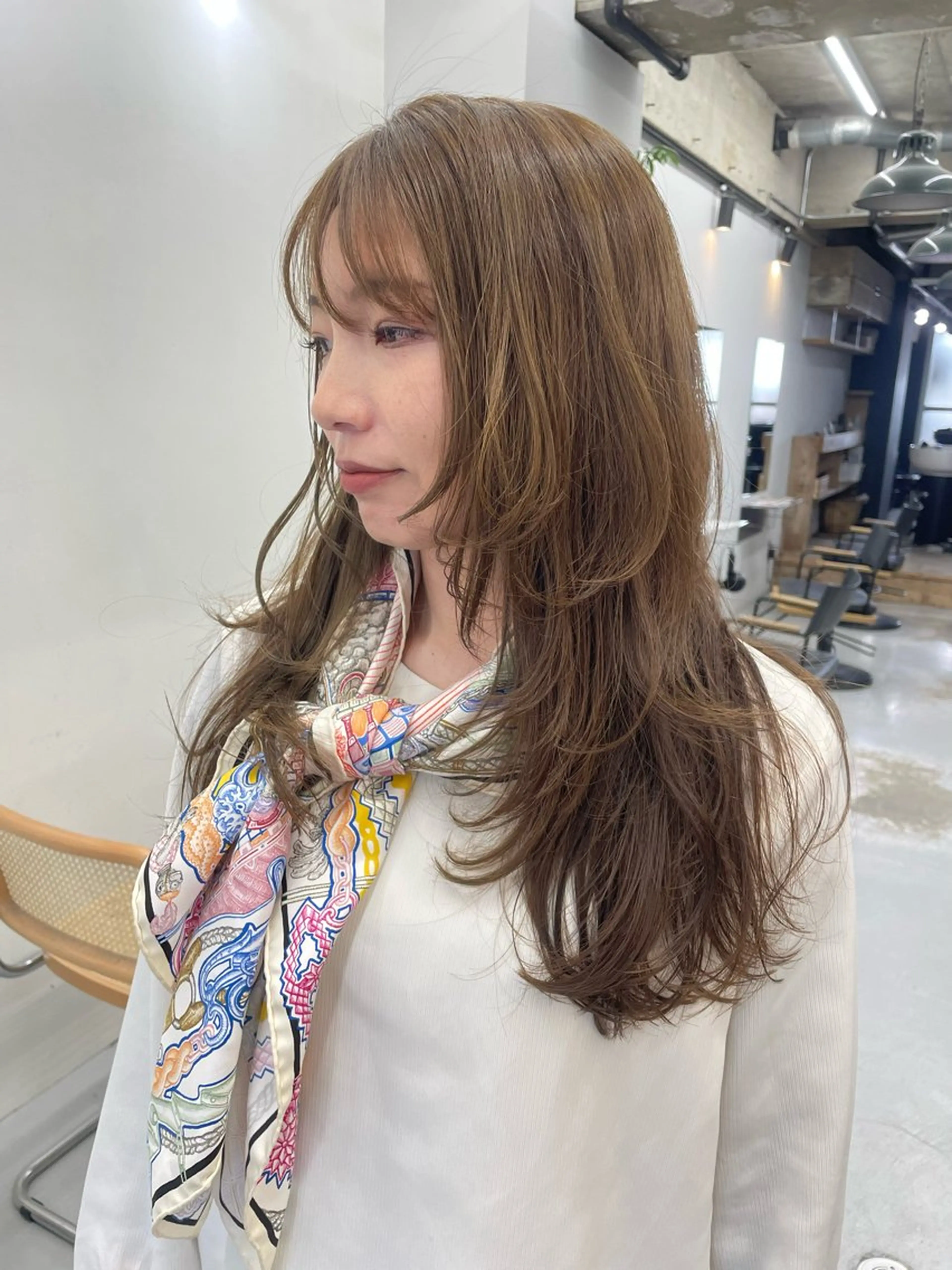 ロング カラー ベージュカラー ブリーチ ブリーチなしカラー ヘアカラー カットモデル/ ハイトーン/ゆうあのヘアスタイル