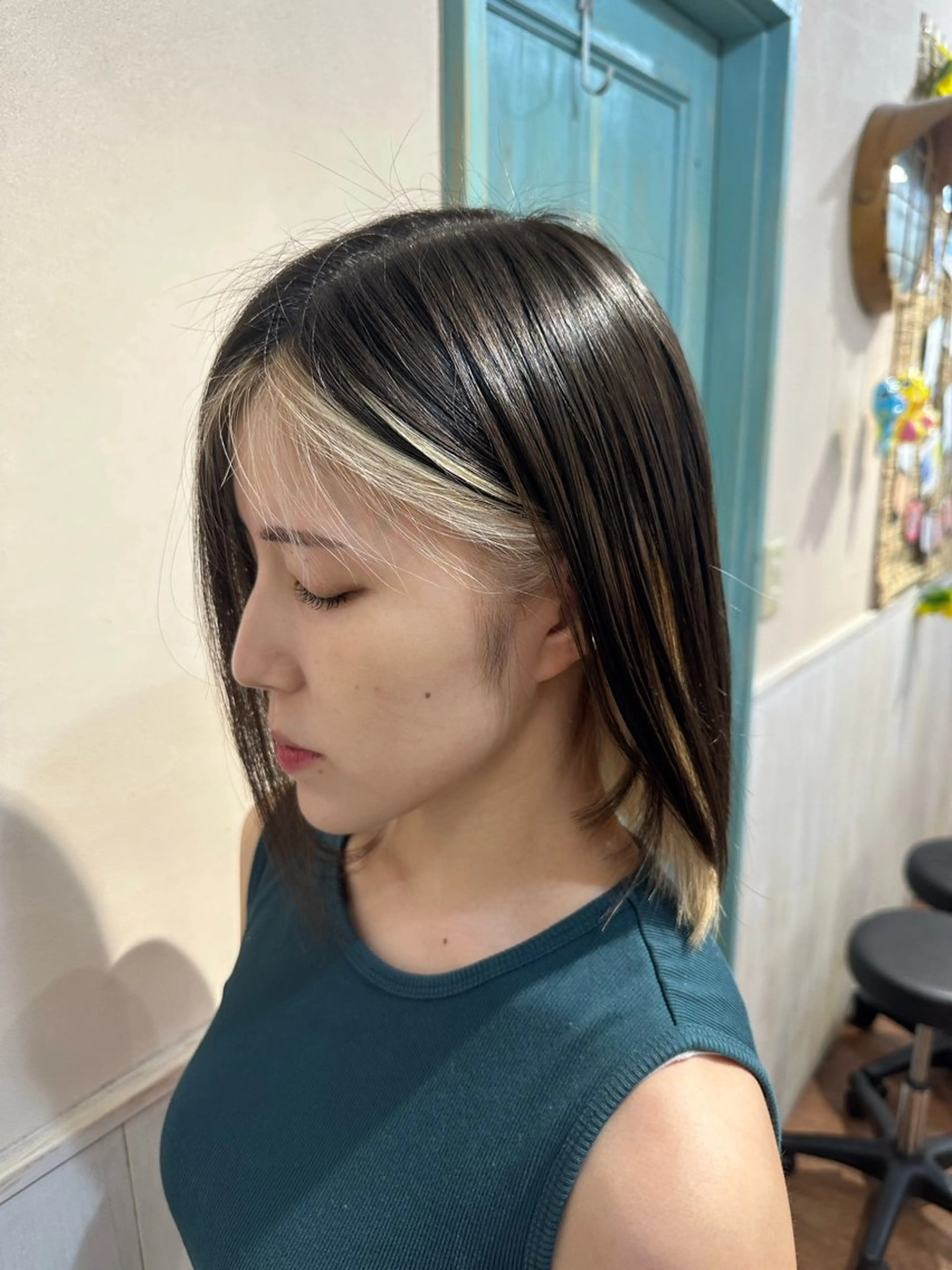 カット+ケアブリーチインナーカラー+グローバルミルボンスタンダードトリートメントの写真