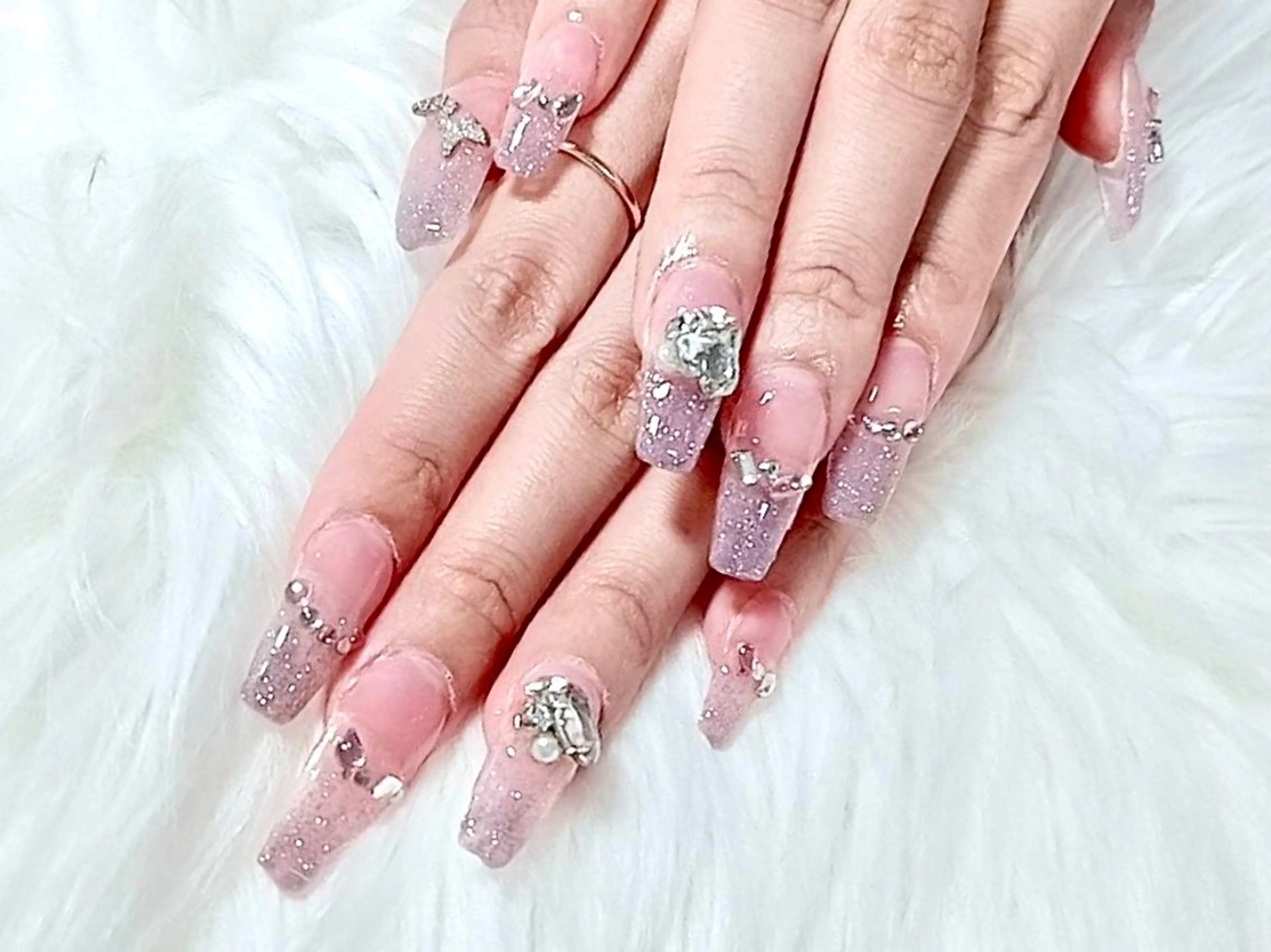 ネイル Hanaai Salon新宿店のネイルデザイン