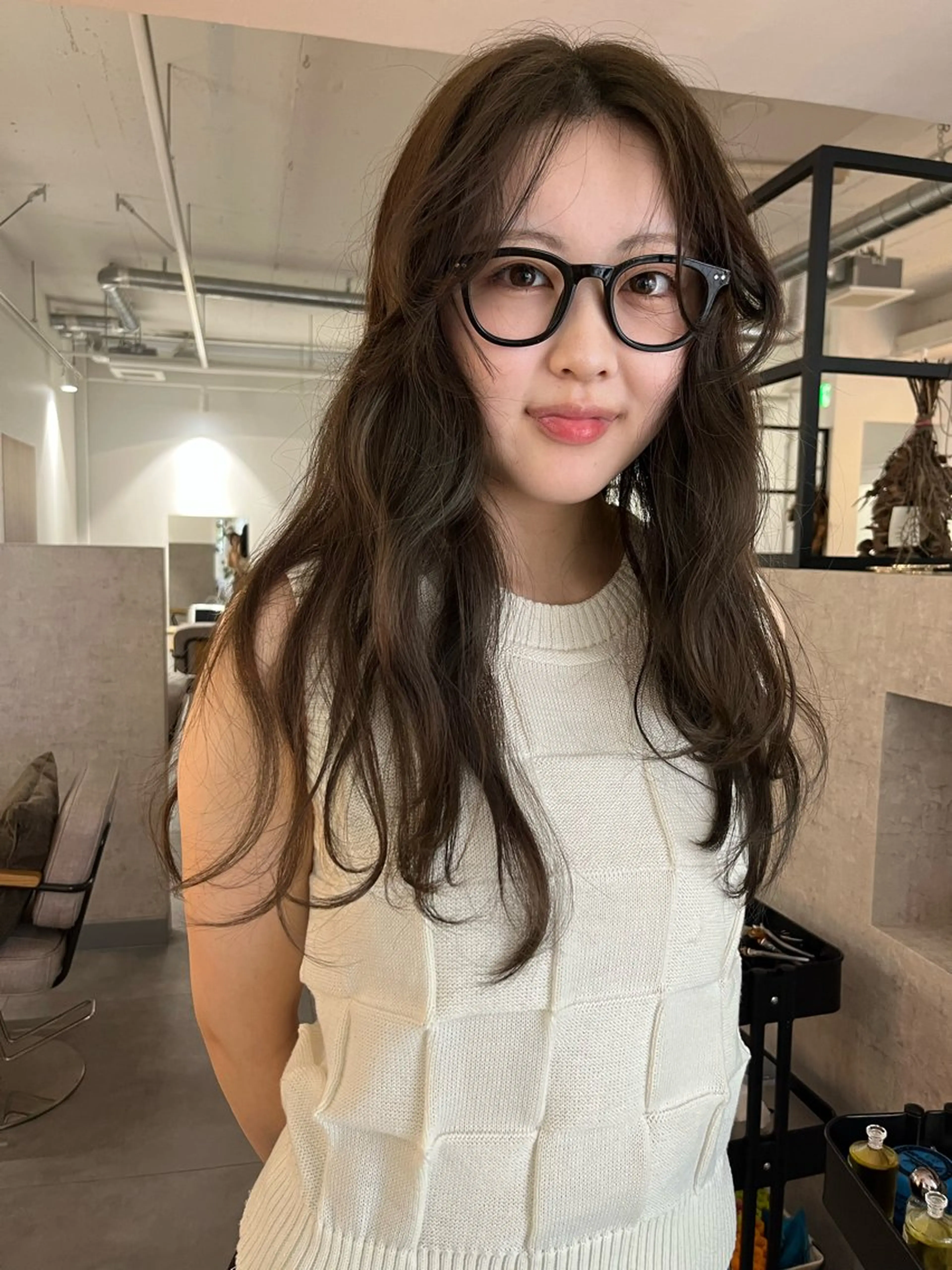 ロング カラー thee所属・渡邊 ひかるのヘアスタイル