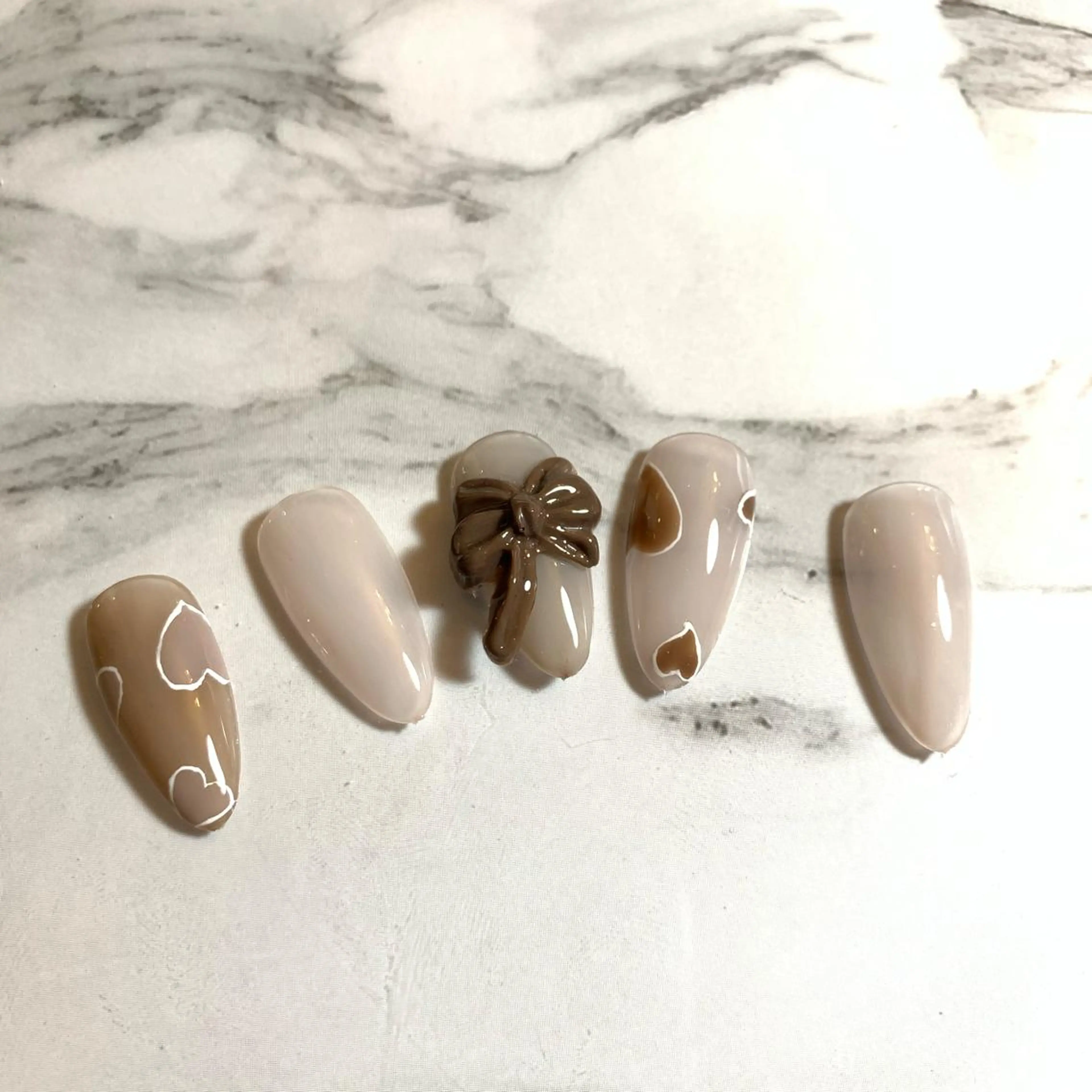 ネイル バレンタイン FLY Nail Salonのネイルデザイン