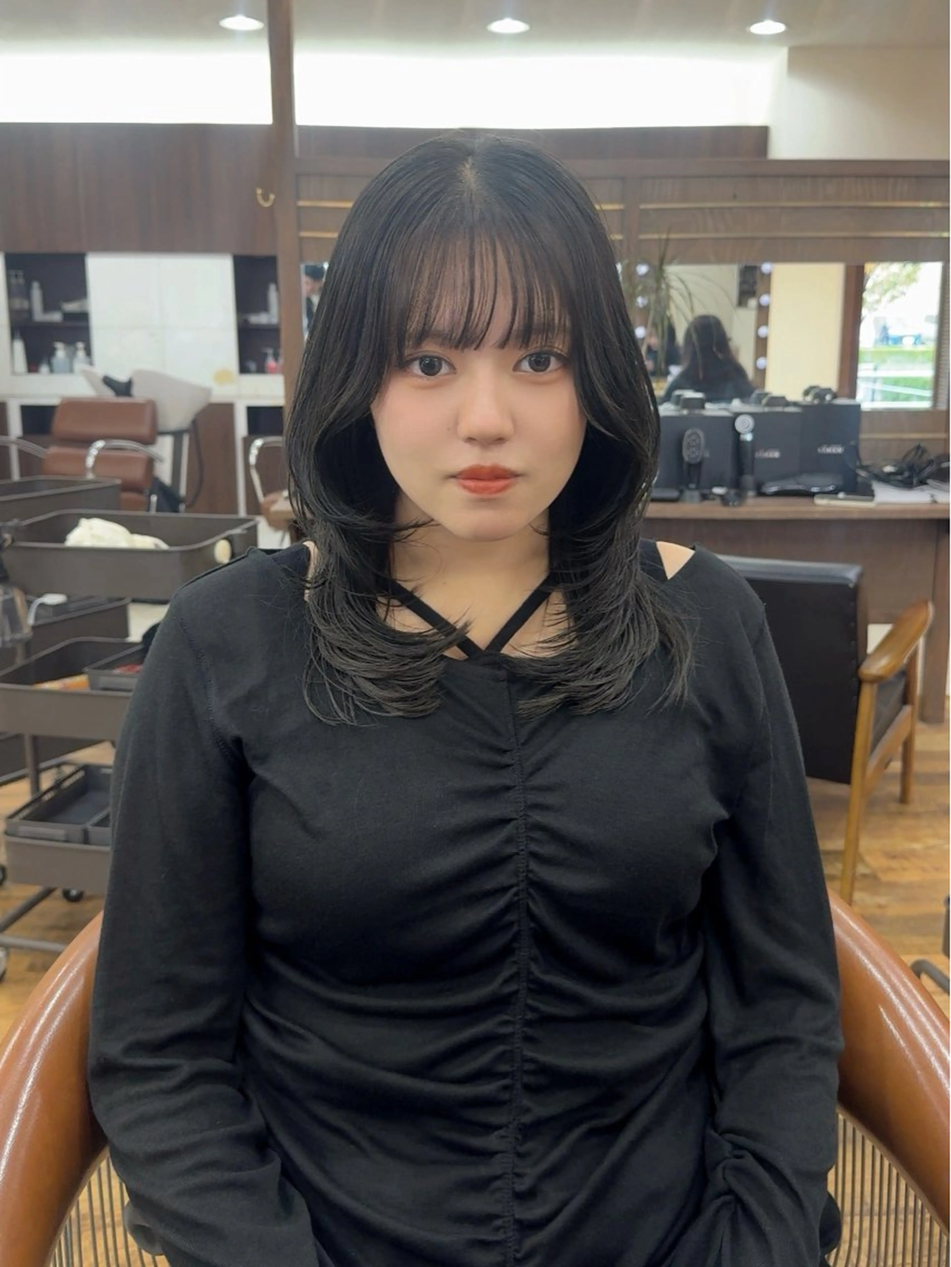 ミディアム くびれヘア レイヤーカット カット ヘアカラー トリートメント 韓国/レイヤー/ 顔まわり/ユズキのヘアスタイル