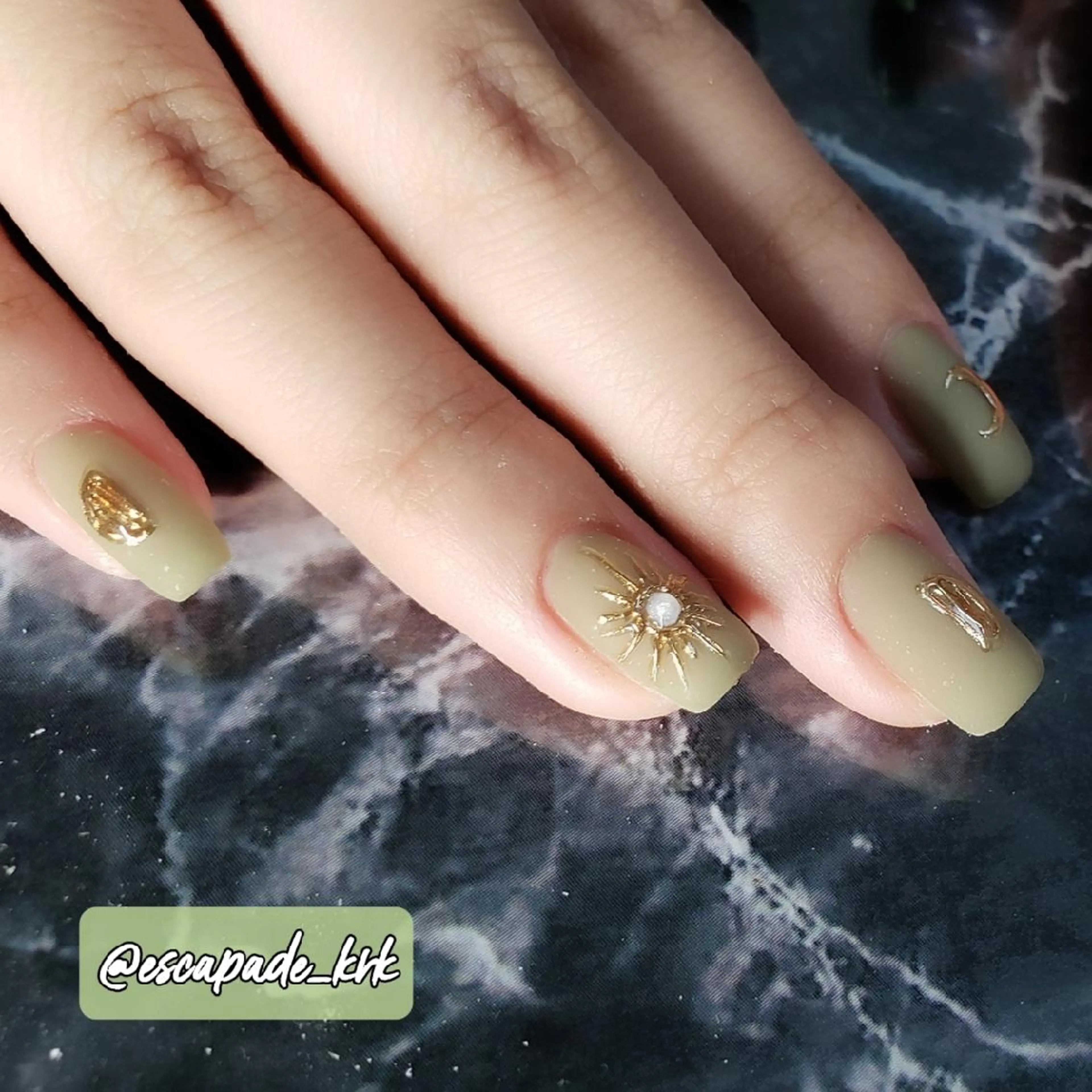 ネイル ショート ハンドネイル クロキ 。のネイルデザイン