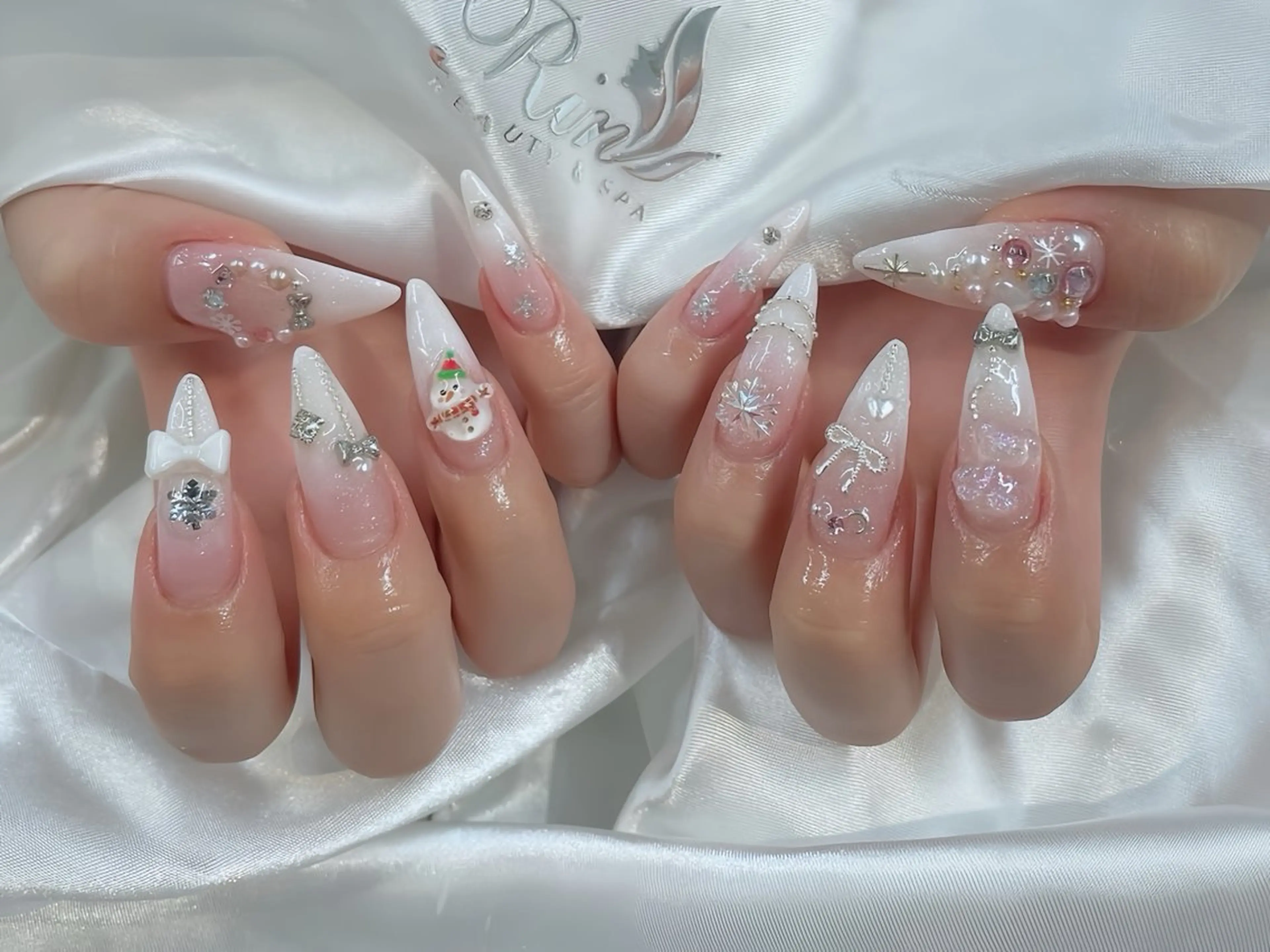 ネイル 成人式 ロングネイル ネイルチップ ハンドネイル Rin Nail 新大久保店のネイルデザイン