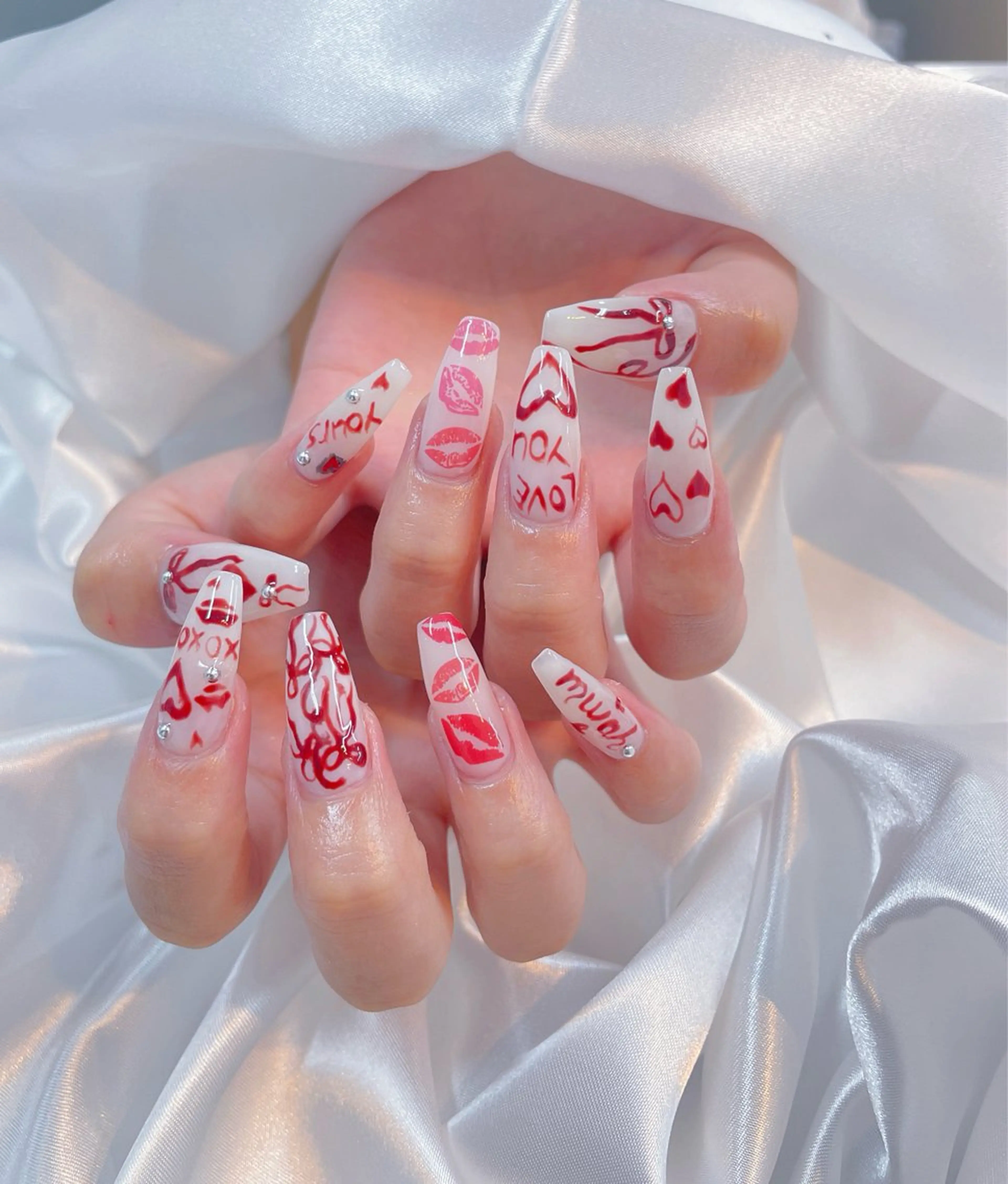 ネイル アートネイル フレンチネイル キラキラネイル 韓国ネイル 水色 ハンドネイル Rin Nail 新大久保店のネイルデザイン