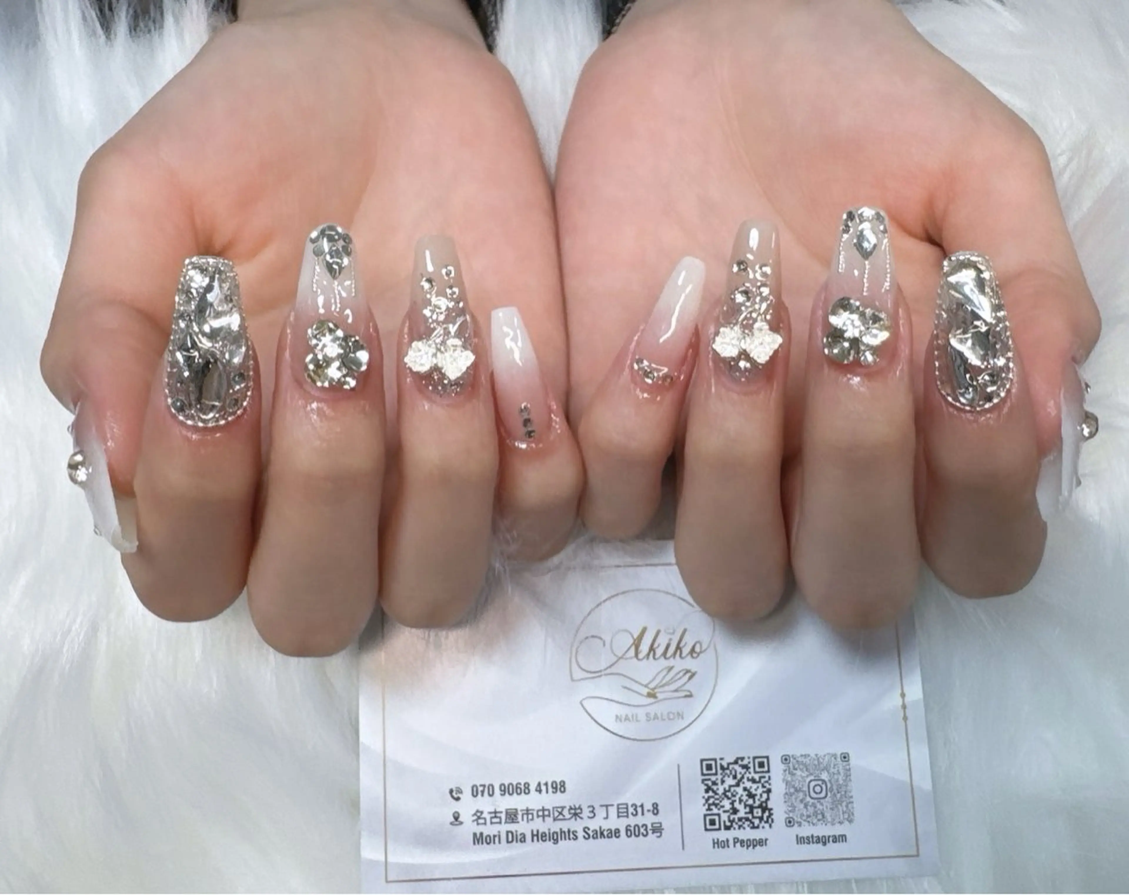 ネイル フットネイル ジェルネイル 韓国ネイル マグネットネイル 持ち込み ハンドネイル Akiko ネイルサロン所属・AKIKO ネイルサロンのネイルデザイン